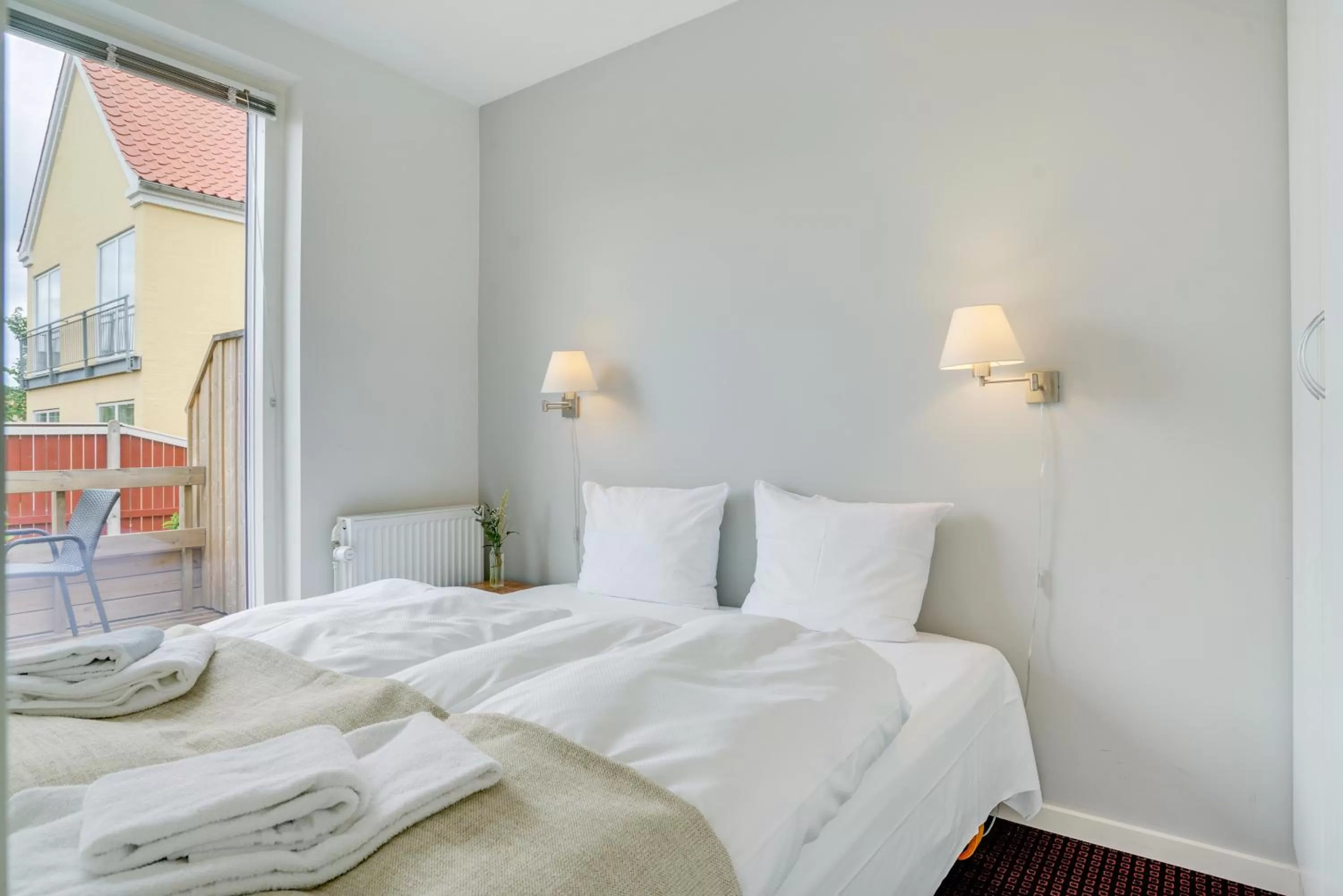Balcony/Terrace, Bed in Skagen Harbour Hotel