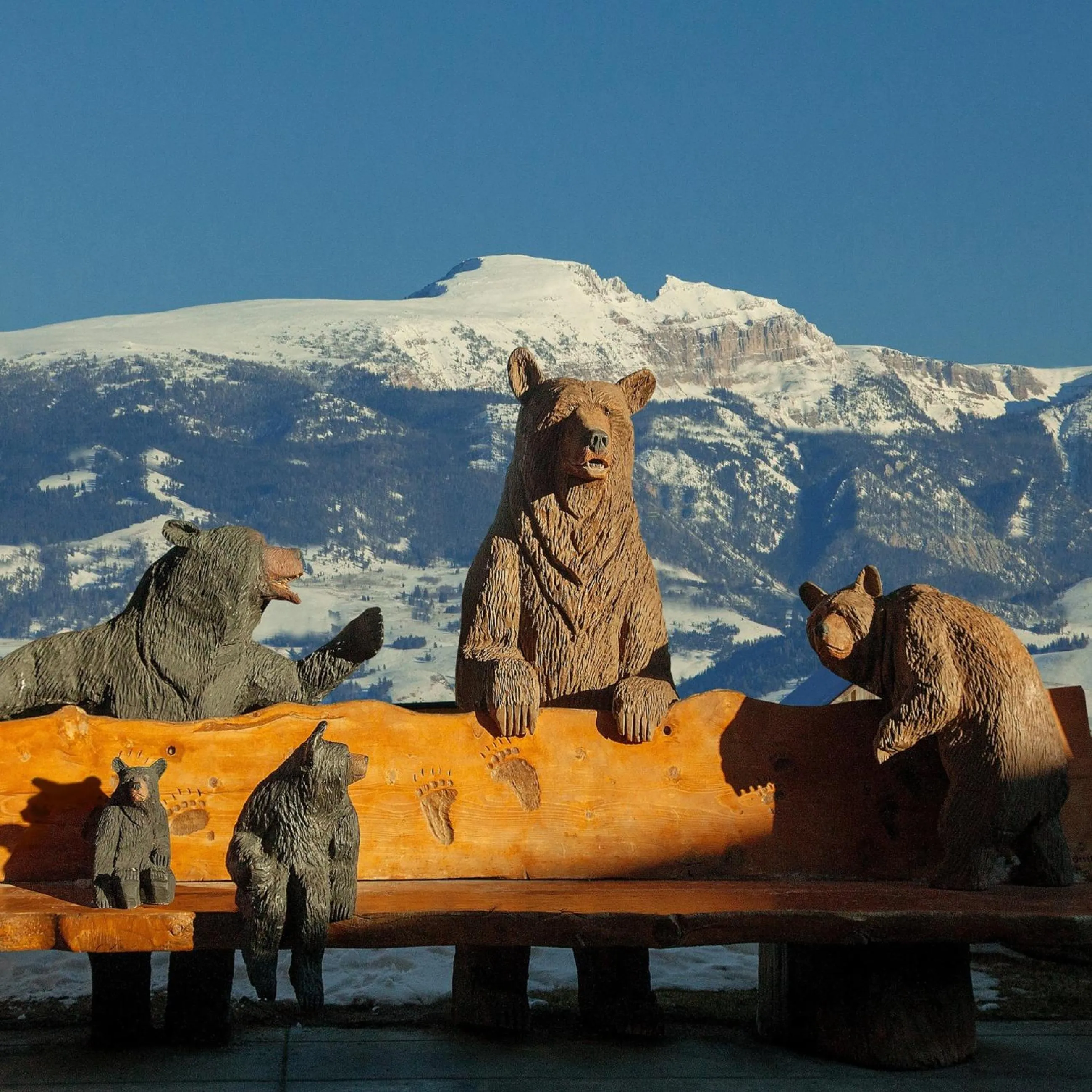 Facade/entrance in Snake River Lodge