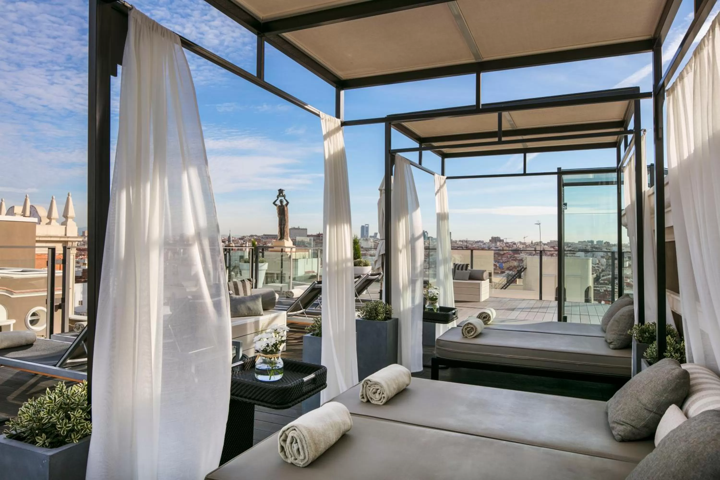 Balcony/Terrace in Emperador