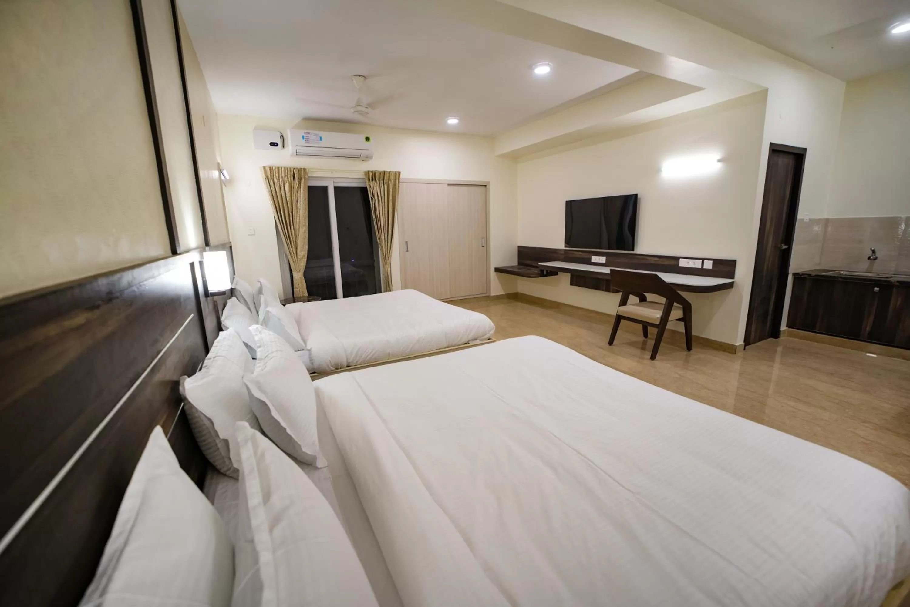 Photo of the whole room, Bed in Avenue 11 Premium Stays Madurai