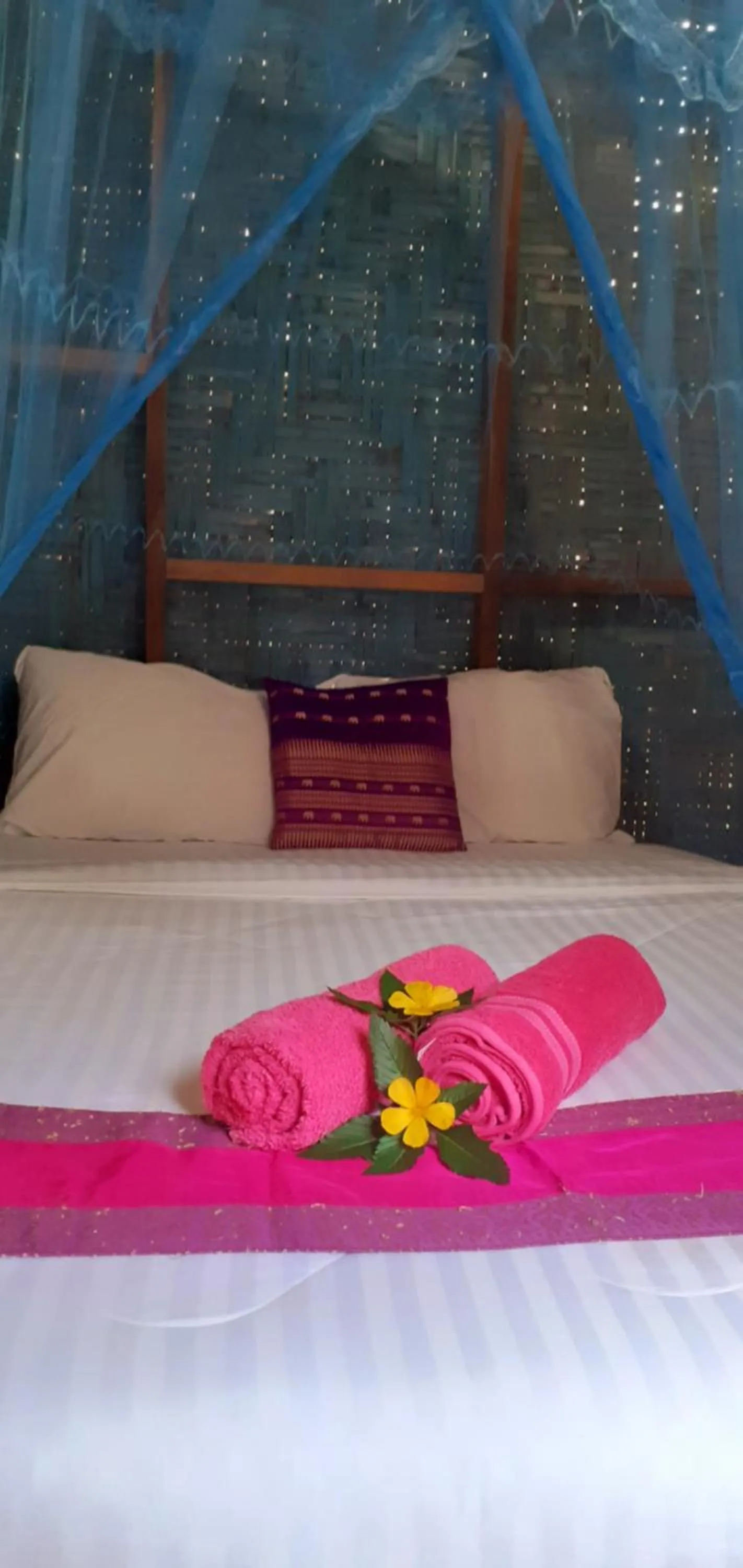 Bedroom, Bed in Lanta Maikeaw Bungalow