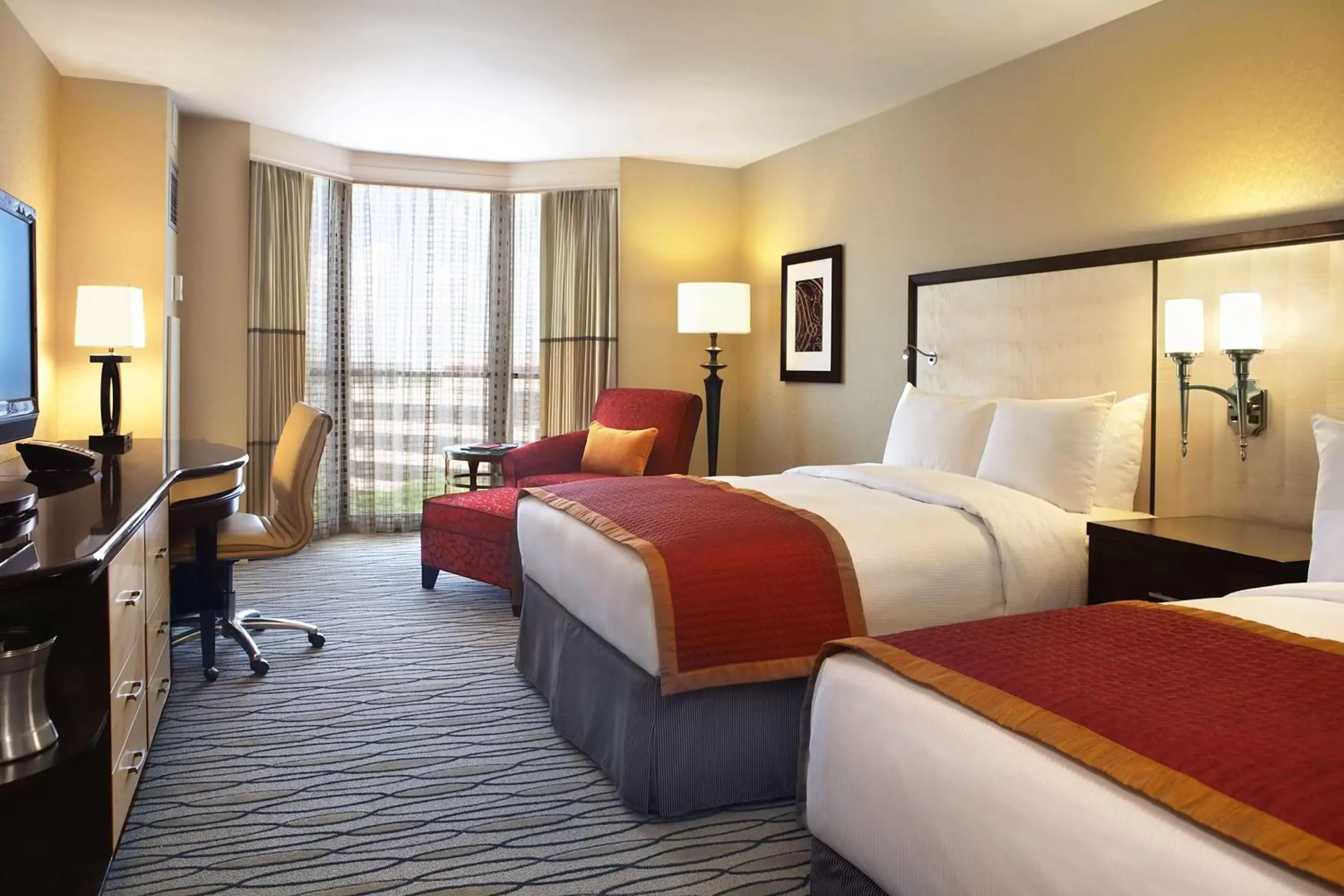 Double Room with Two Double Beds in Hilton Rosemont Chicago O'Hare Double Room with Two Double Beds in Hilton Rosemont Chicago O'Hare