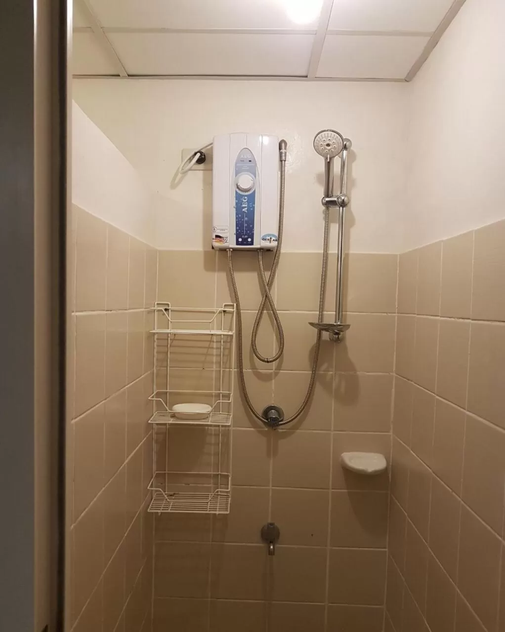 Shower in Condo with Free Swimming Pool & Viewing Deck