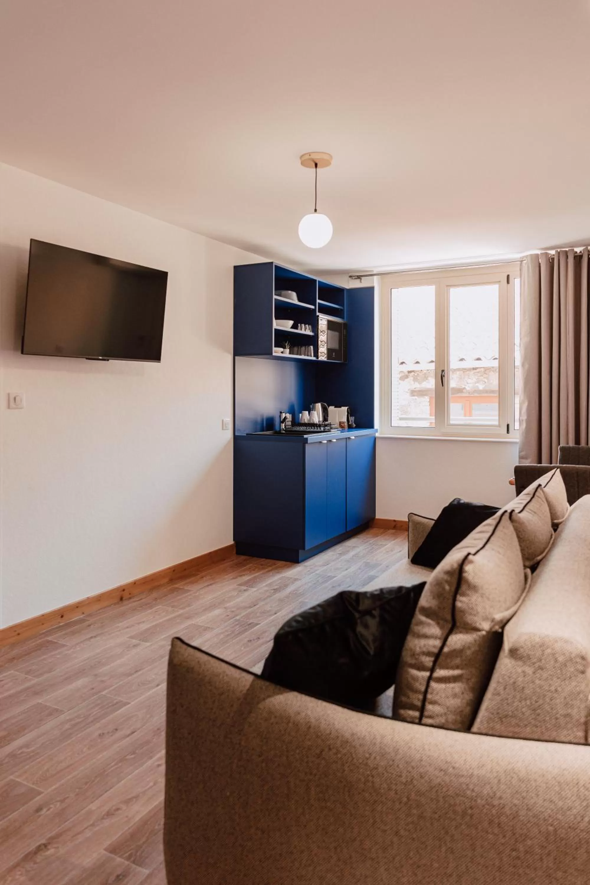 Seating Area in Mage hôtels - Hôtel la grenette - Brasserie Bonté Divine