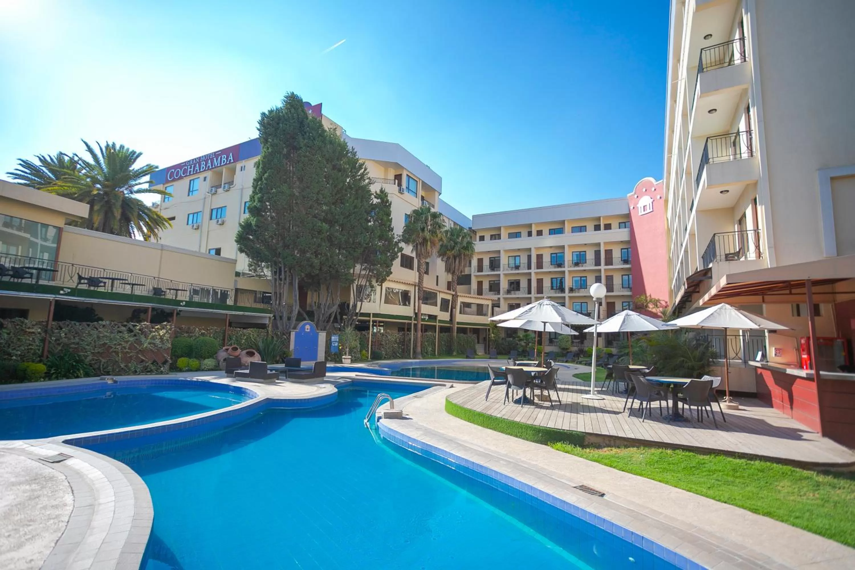 Property building in Gran Hotel Cochabamba