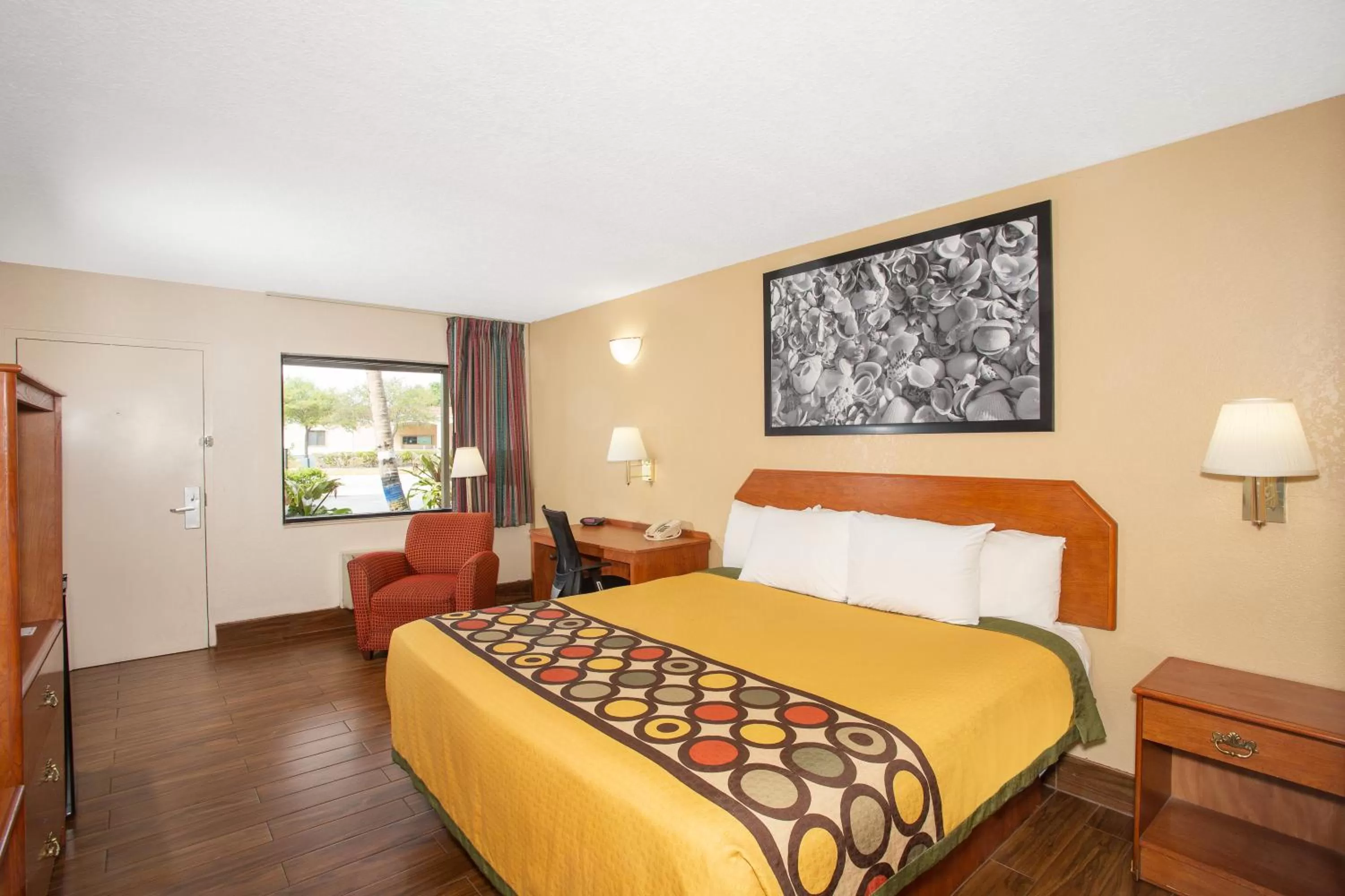 Bed in Super 8 by Wyndham North Palm Beach