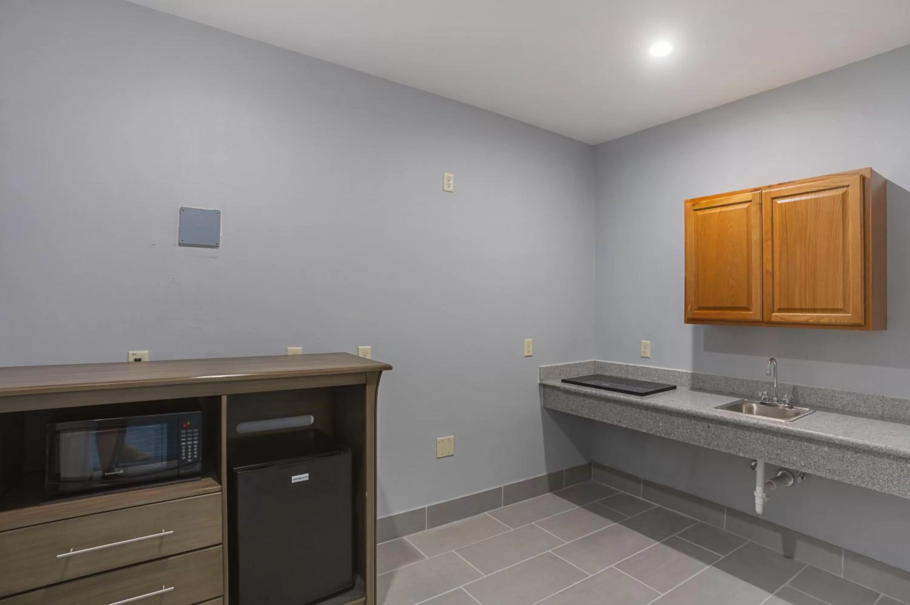 Kitchen or kitchenette in Home Place Inn Spring I-45 North and 1960