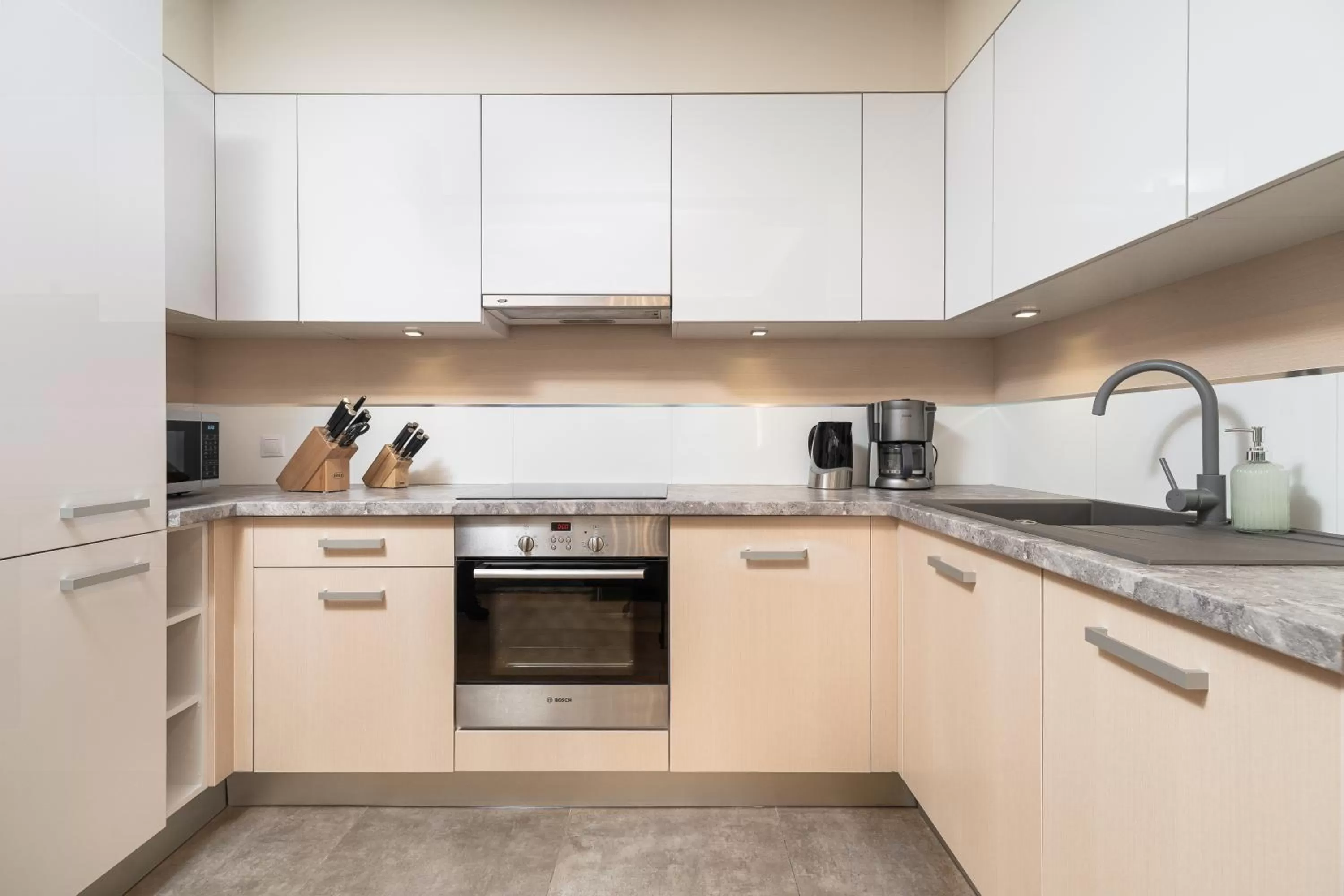 Coffee/tea facilities, Kitchen/Kitchenette in Dune Resort Mielno - A
