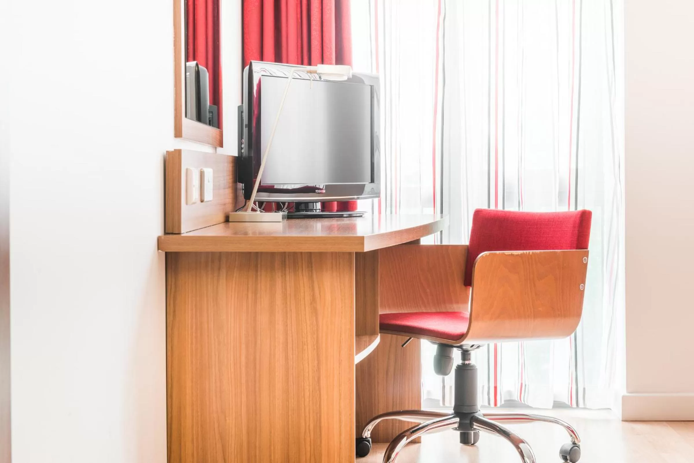 TV and multimedia in Ramada Encore Leicester City Centre