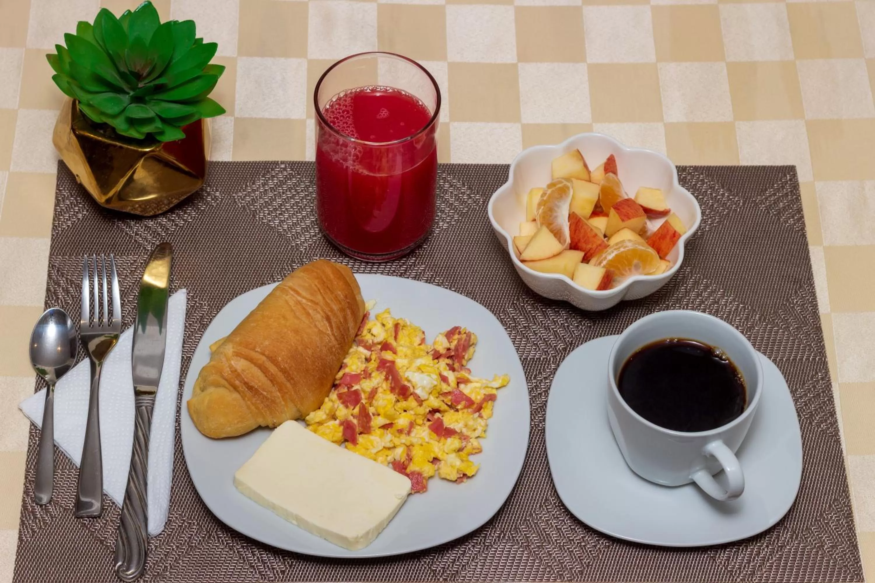 Food and drinks in Hotel Sada