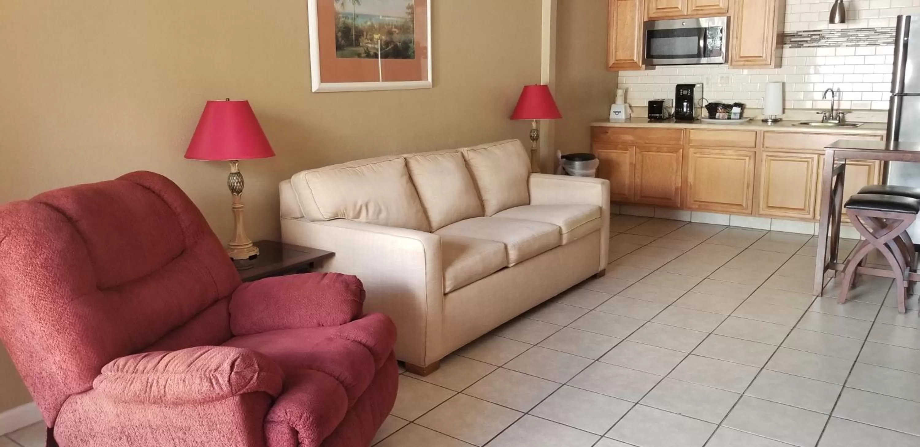 Seating area in Days Inn by Wyndham Cocoa Cruiseport West At I-95/524