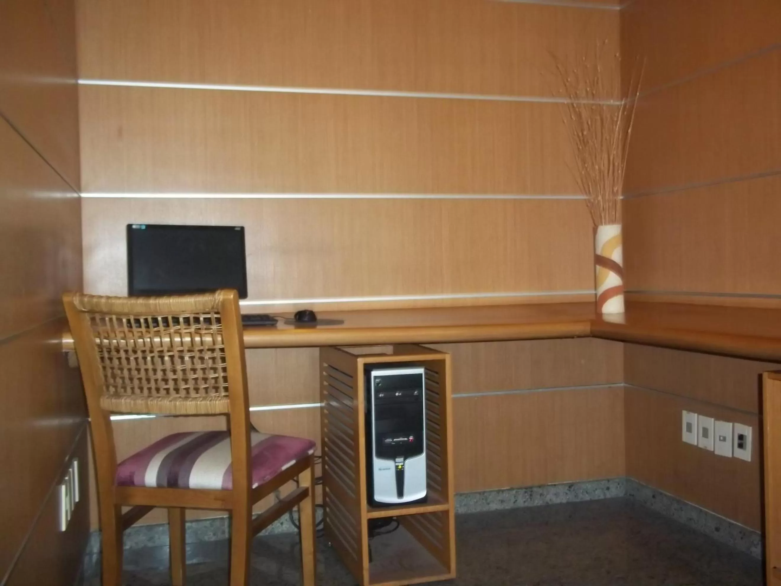 TV and multimedia in Costa do Mar Hotel