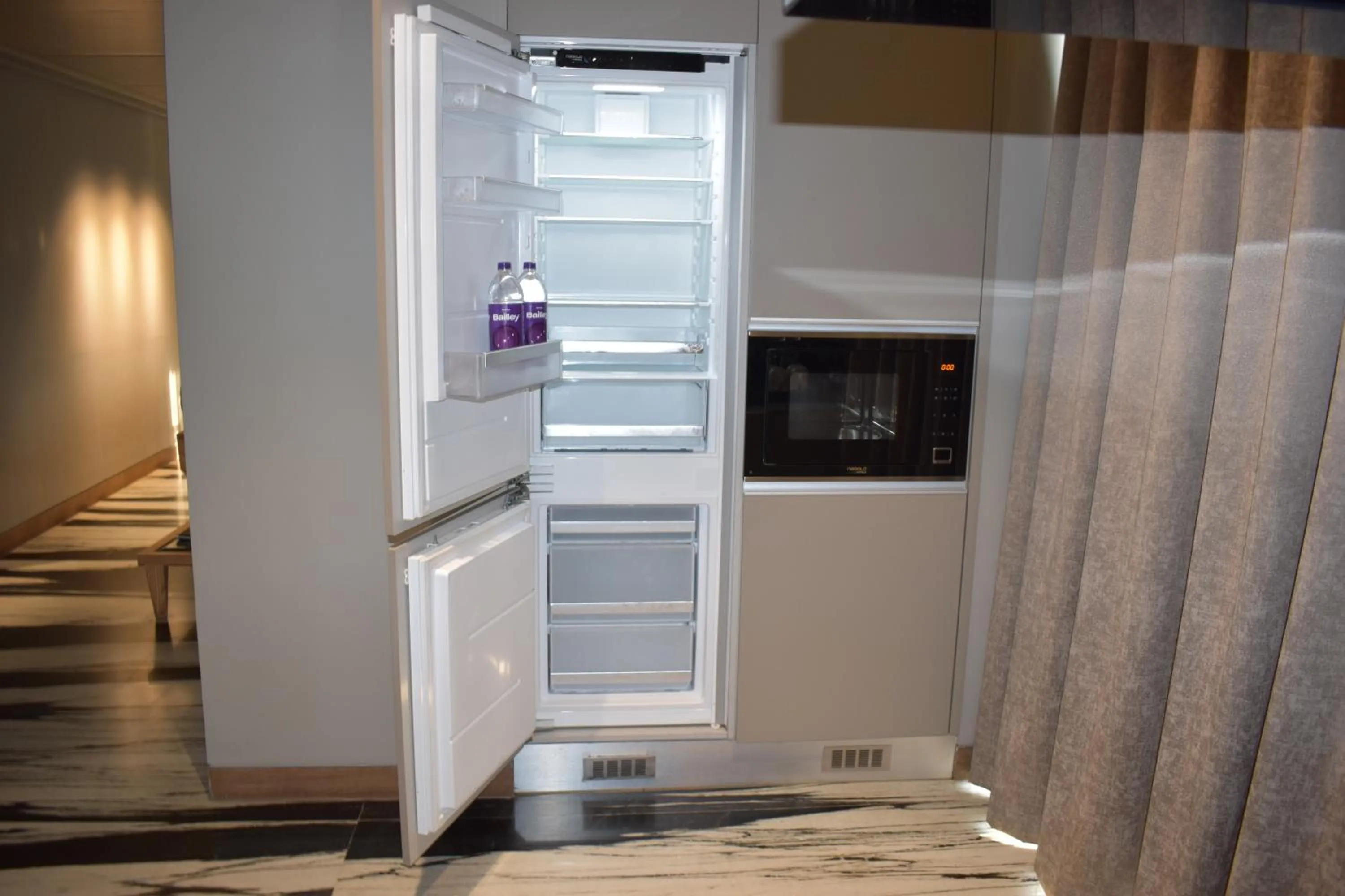 Communal lounge/ TV room in Oxford Golf Resort