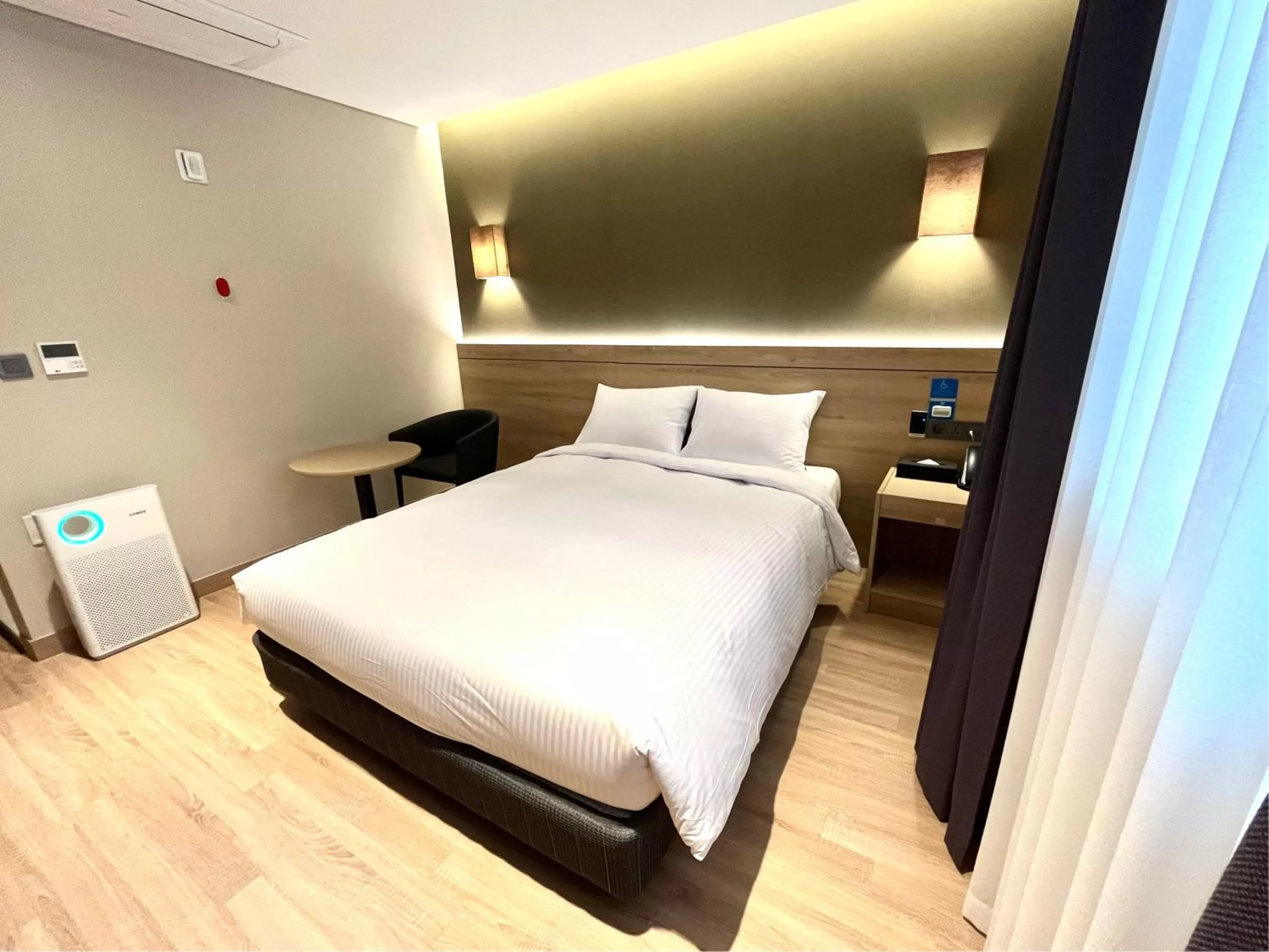 Photo of the whole room, Bed in Hotel Foret The Spa