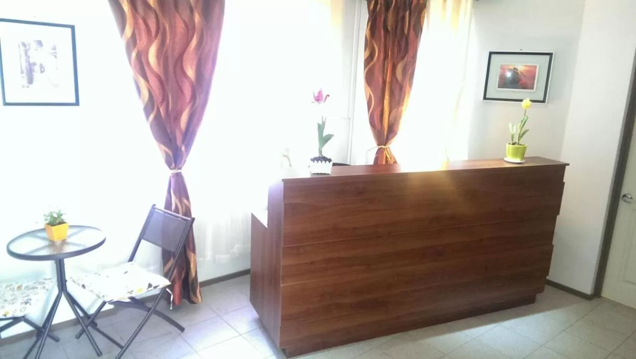 On site, Lobby/Reception in Hotel con C