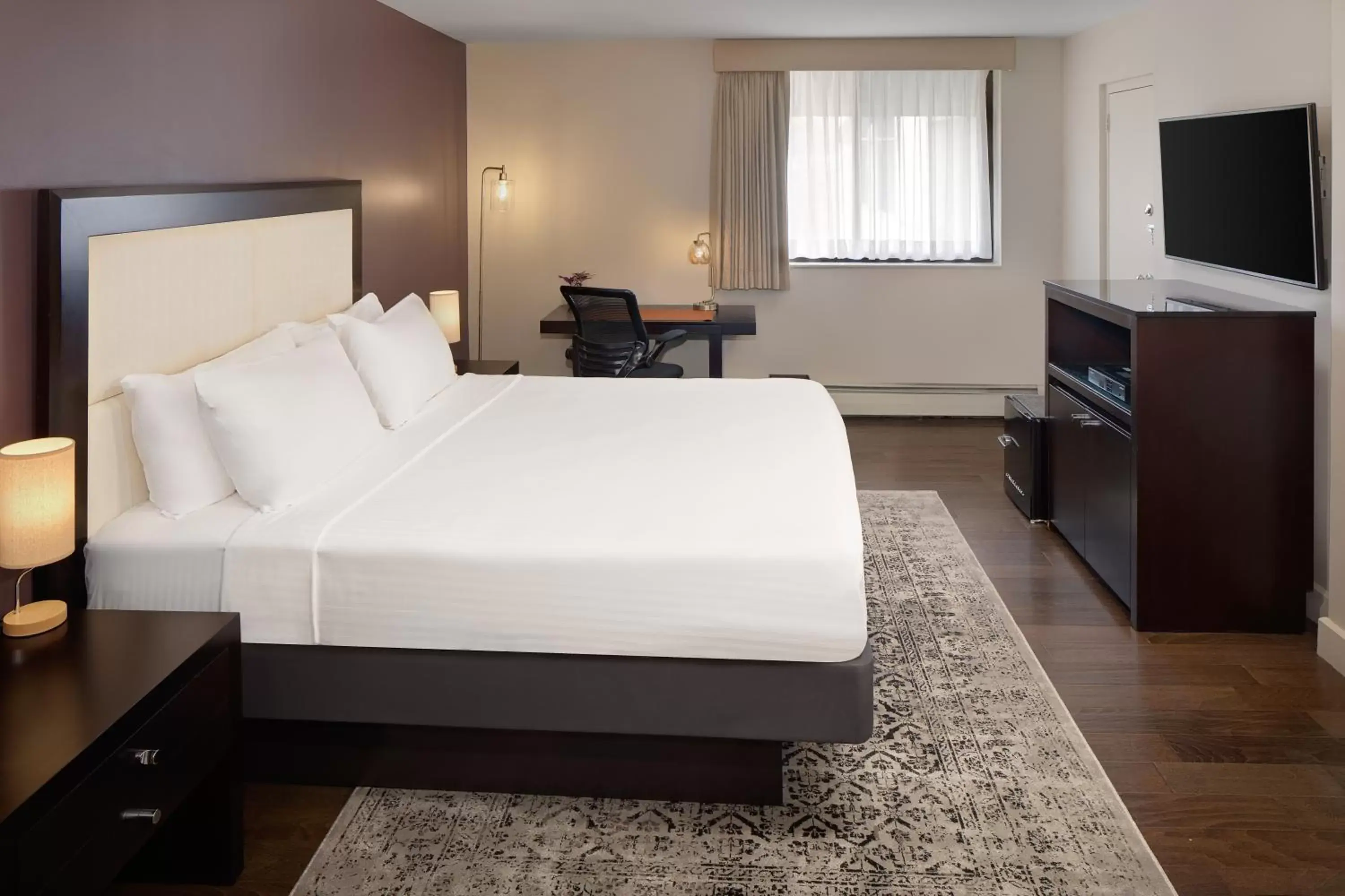 Signature King Room in The Andrew Hotel Signature King Room in The Andrew Hotel