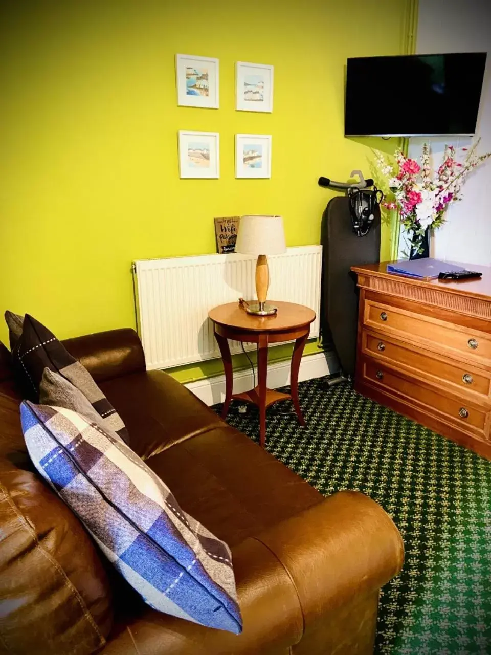 Superior King Room in The Fleur De Lis Superior King Room in The Fleur De Lis