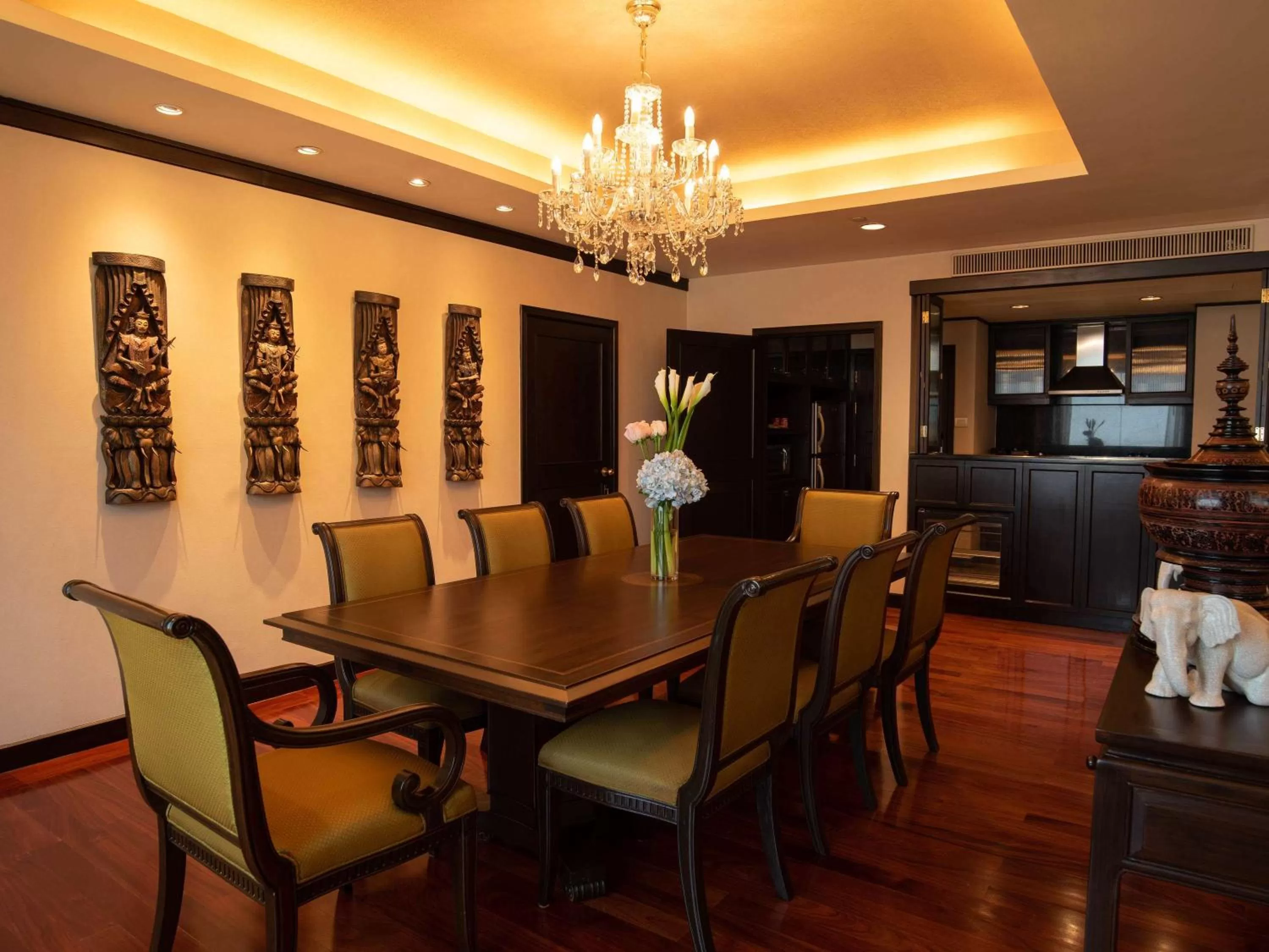 Photo of the whole room in Swissotel Bangkok Ratchada