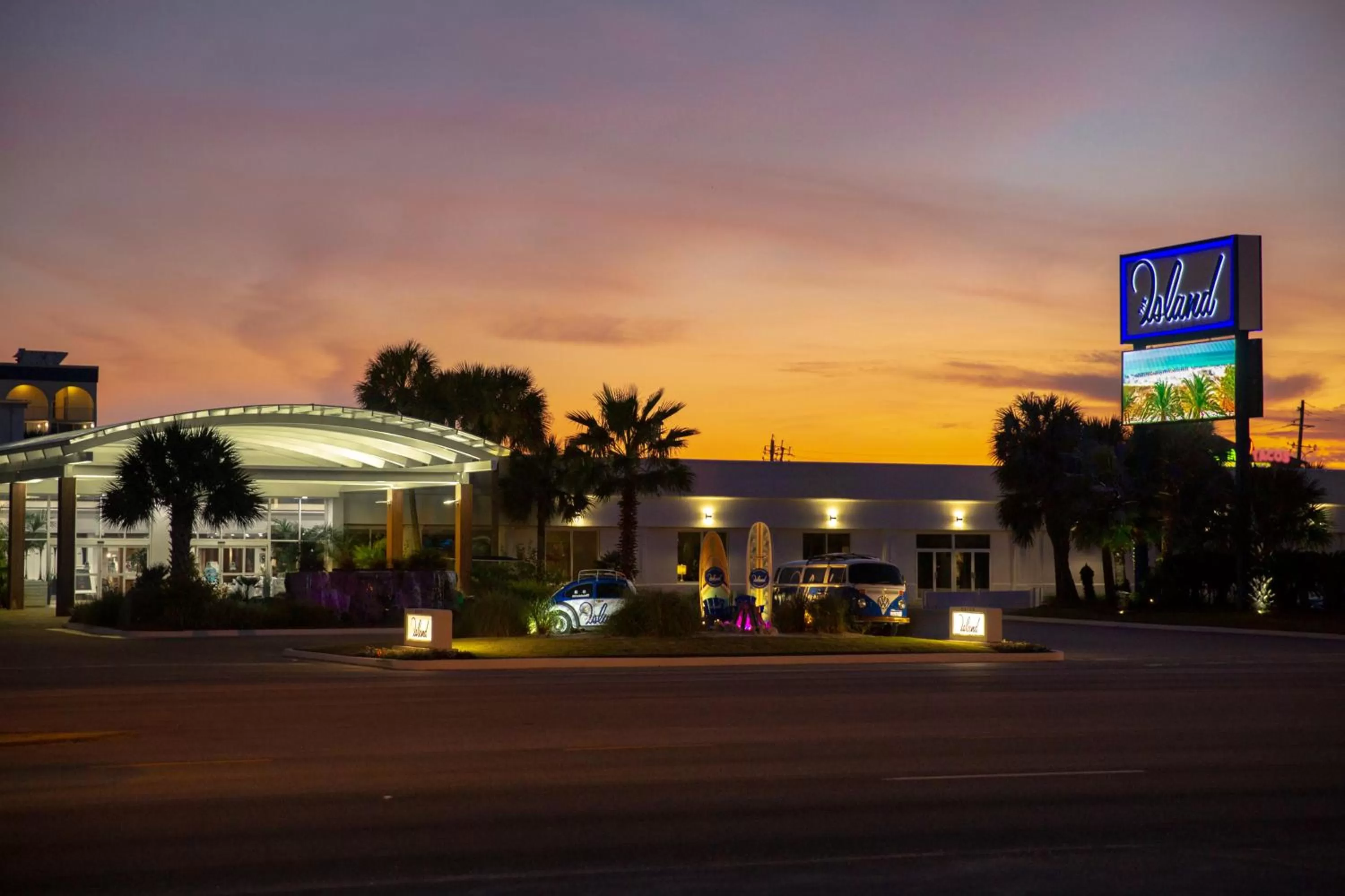 Property building in The Island Resort at Fort Walton Beach