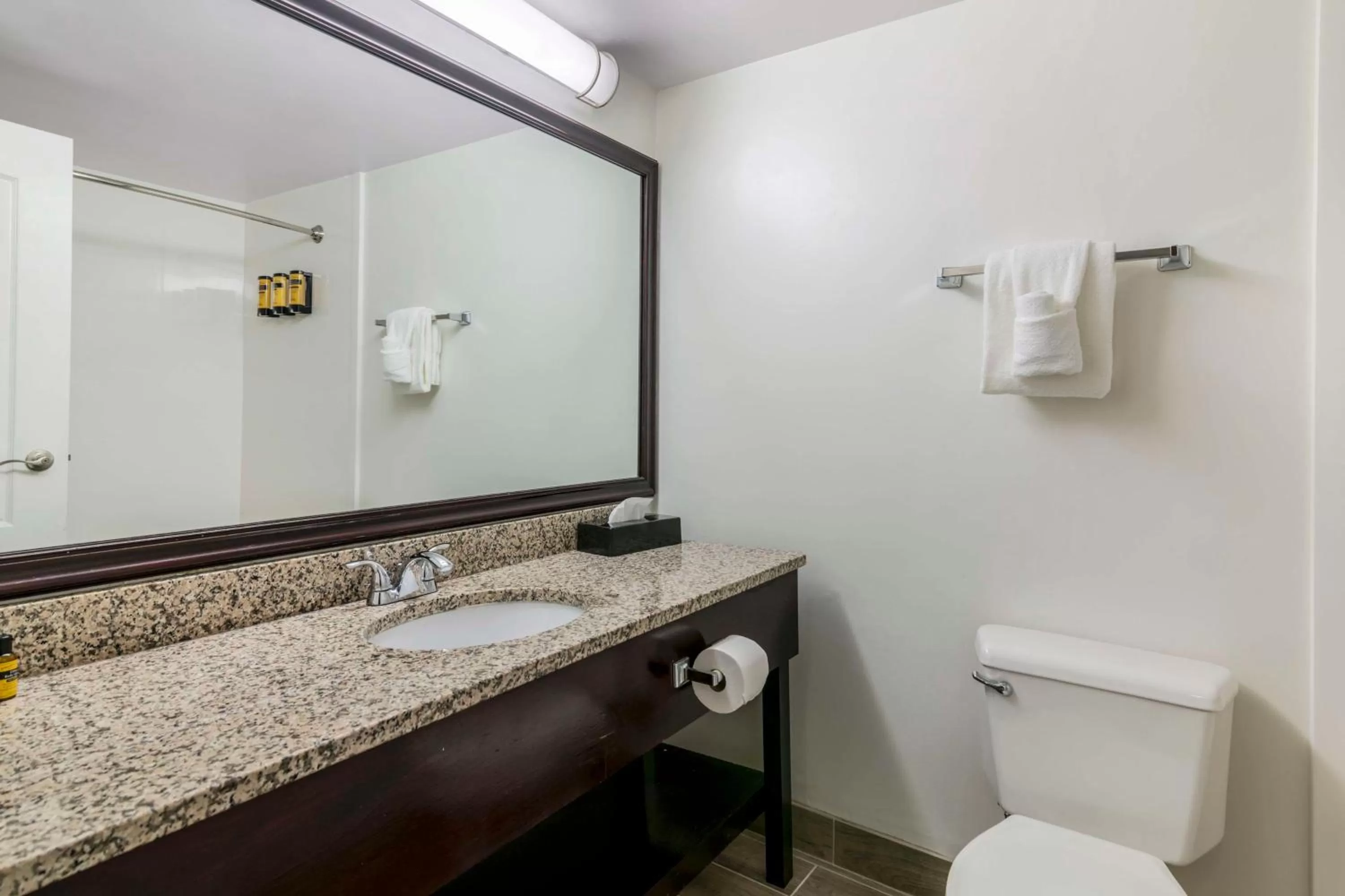 Bathroom in Best Western Plus Brunswick Bath