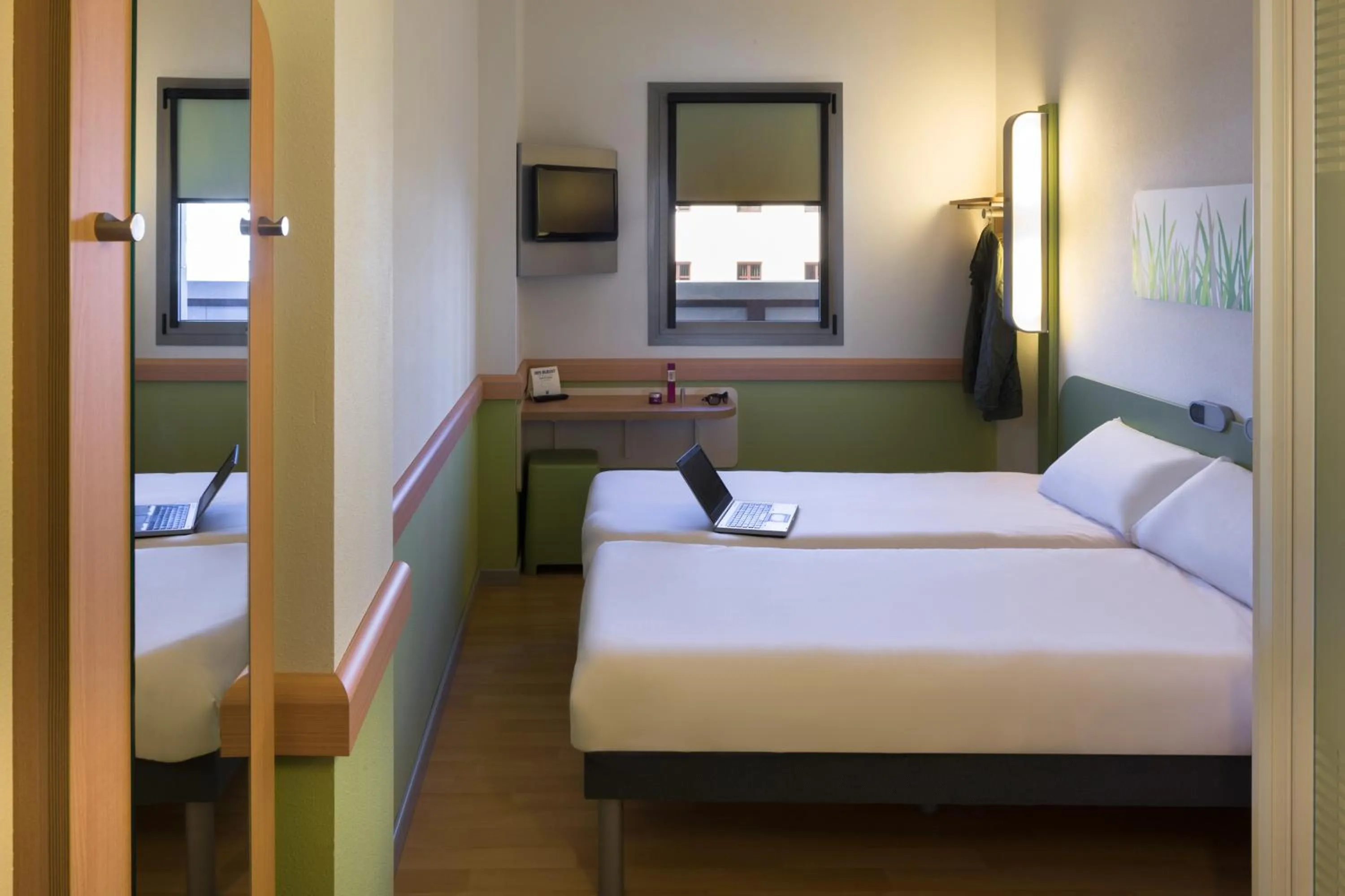 Photo of the whole room, Bed in Ibis Budget Madrid Centro Las Ventas