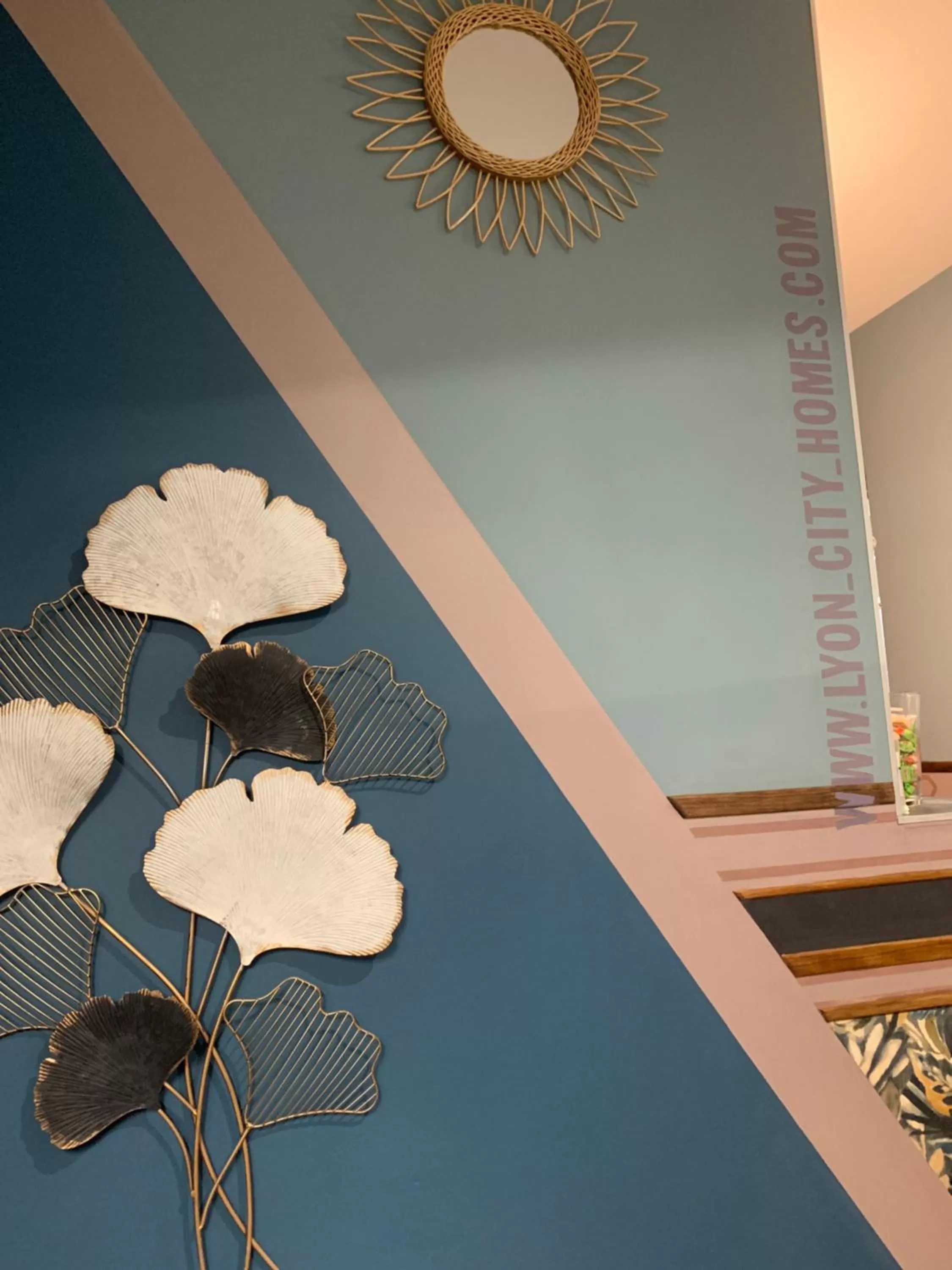 Lyon City Home's Bed & Breakfast