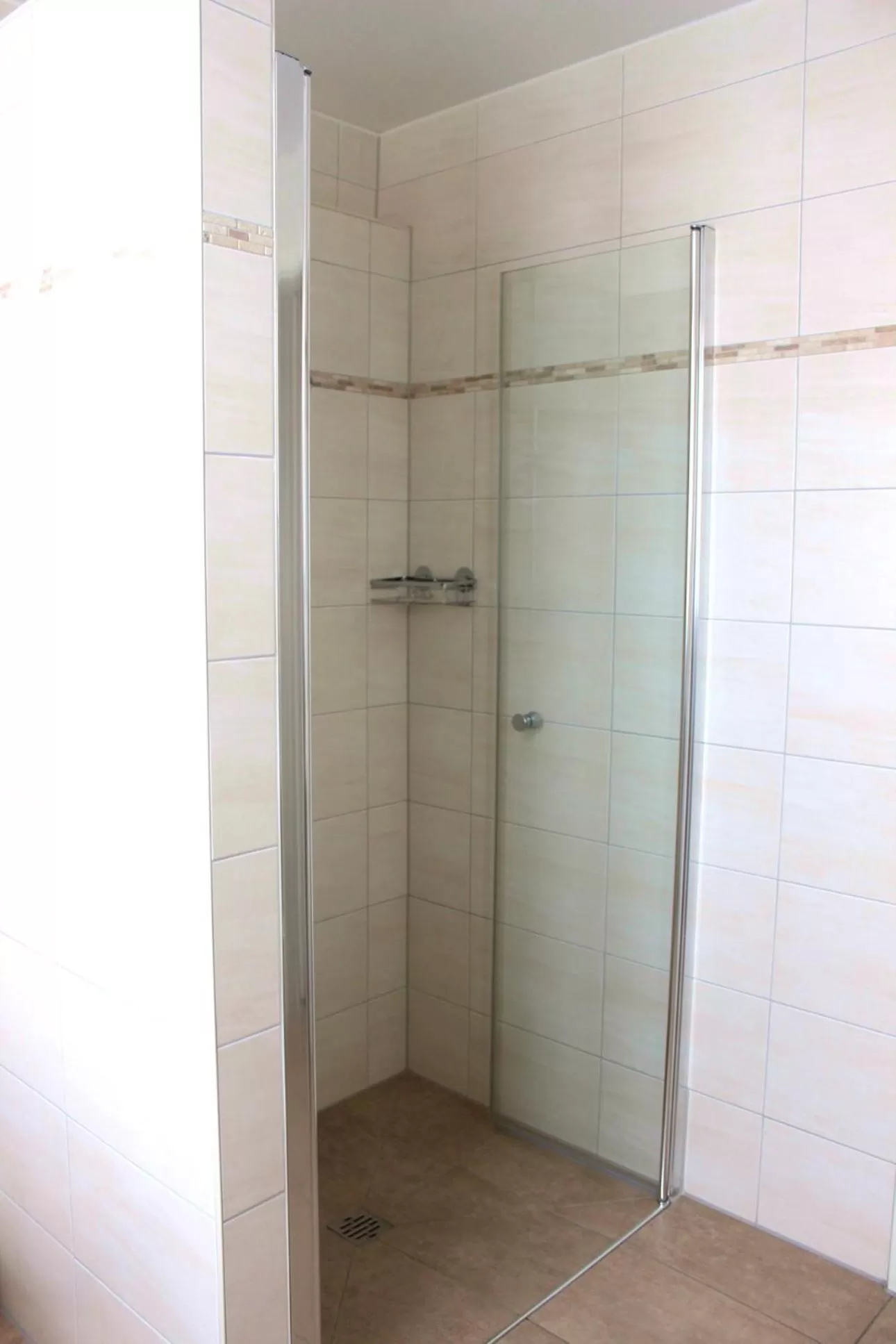 Shower in greenpartment Boardinghouse Neustadt
