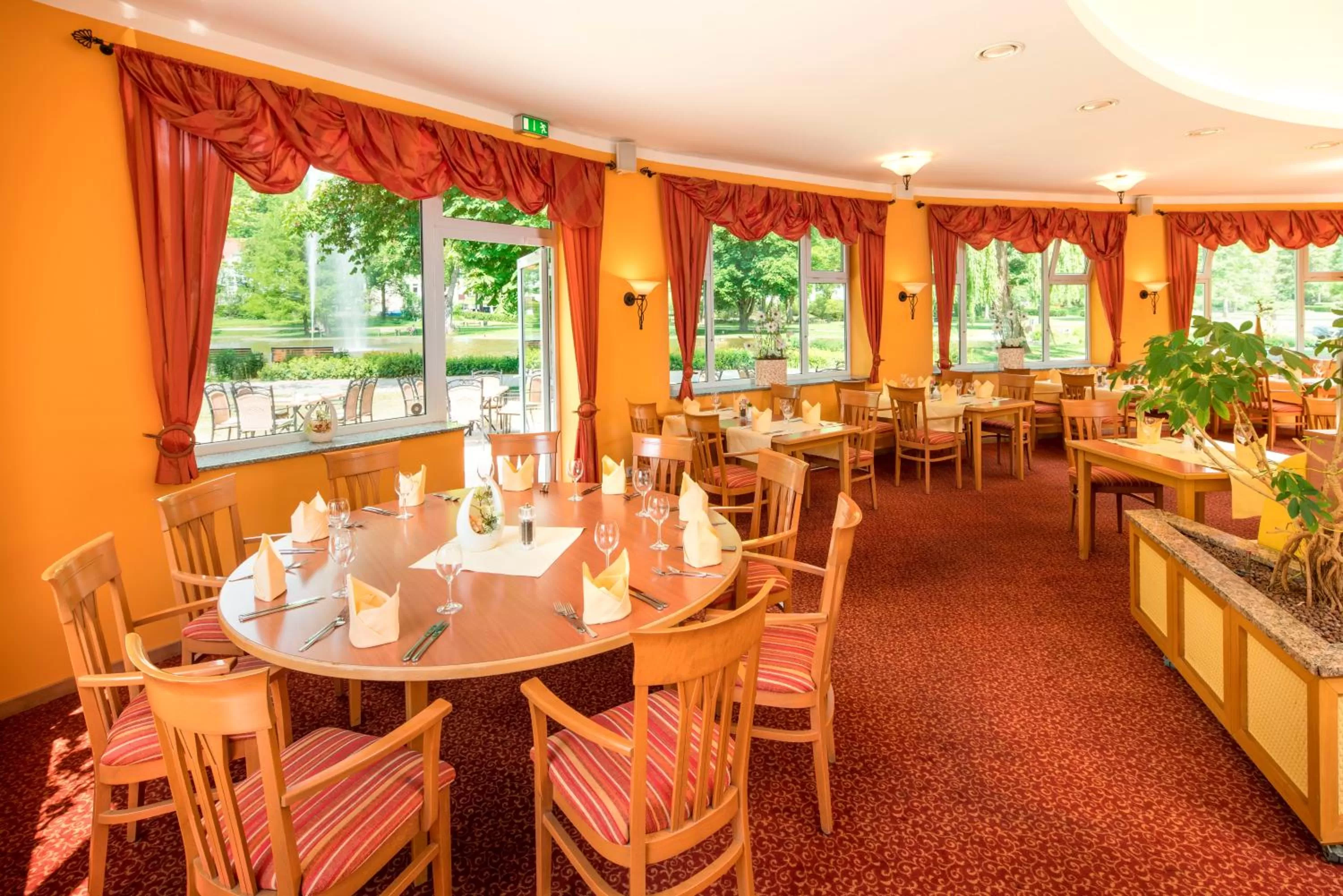 Restaurant/Places to Eat in Thermalis - Das Boardinghouse im Kurpark Bad Hersfeld