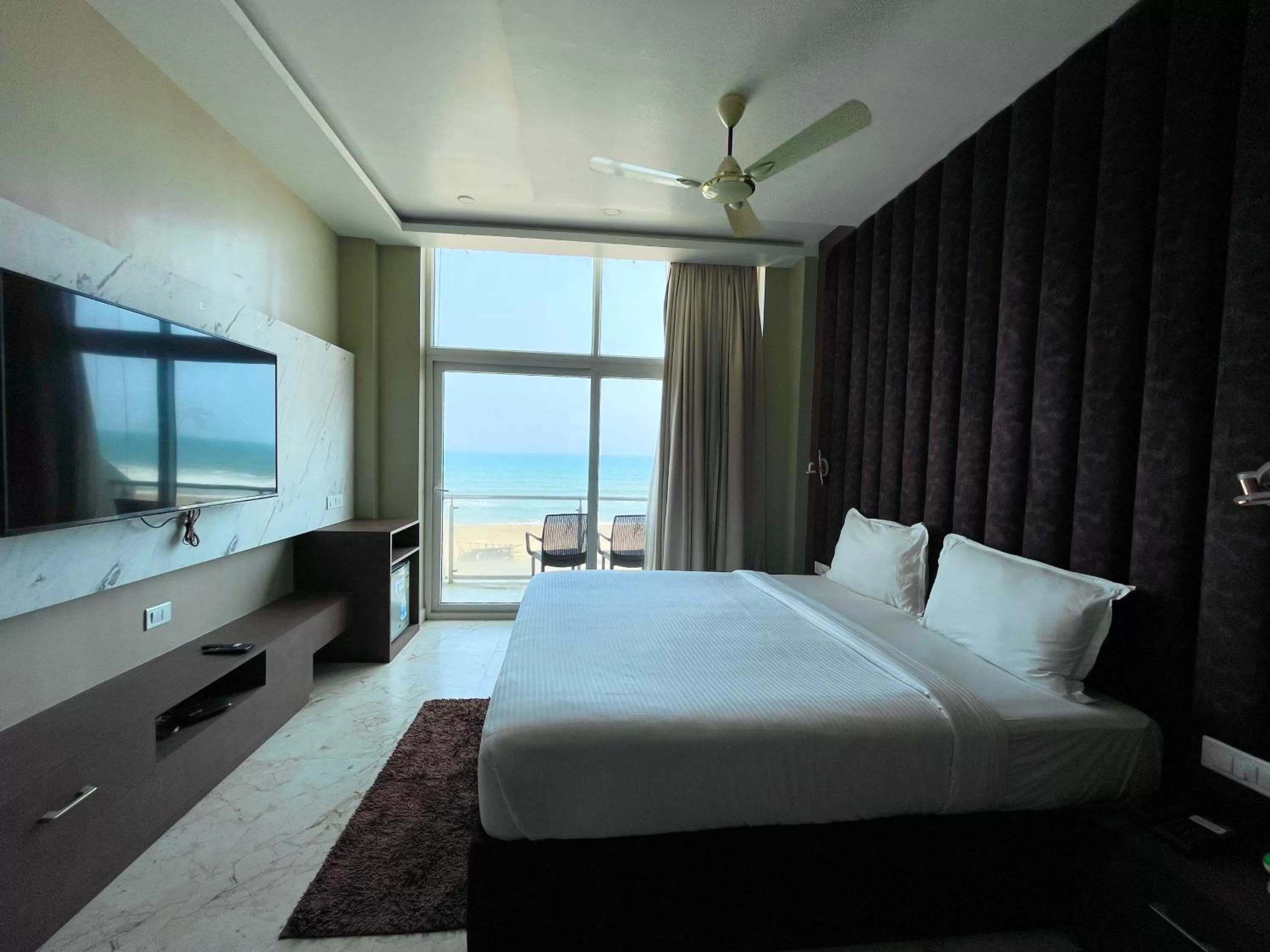 Hotel TBS sea view ! Puri