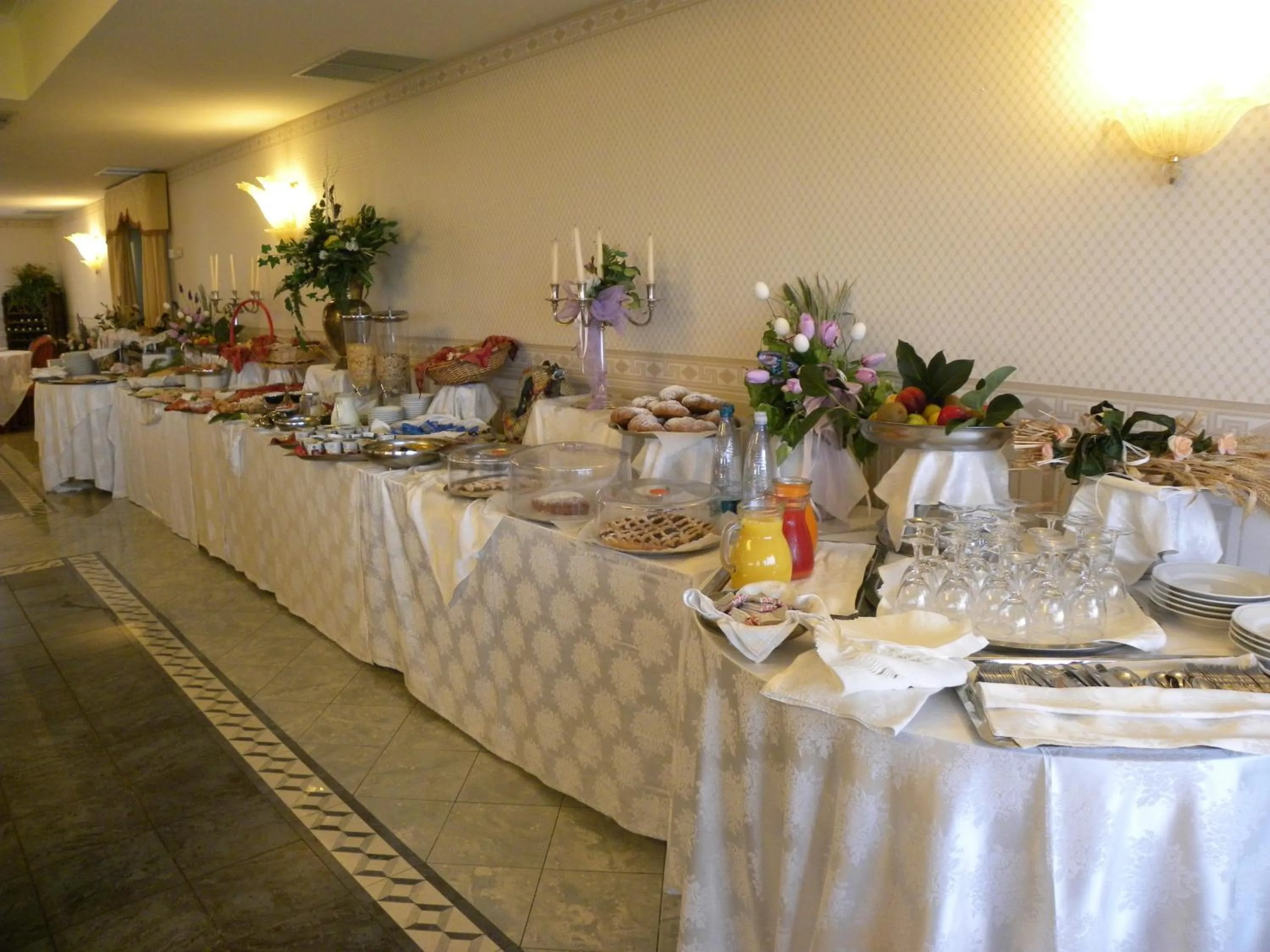 Food in Hotel Holiday Sul Lago