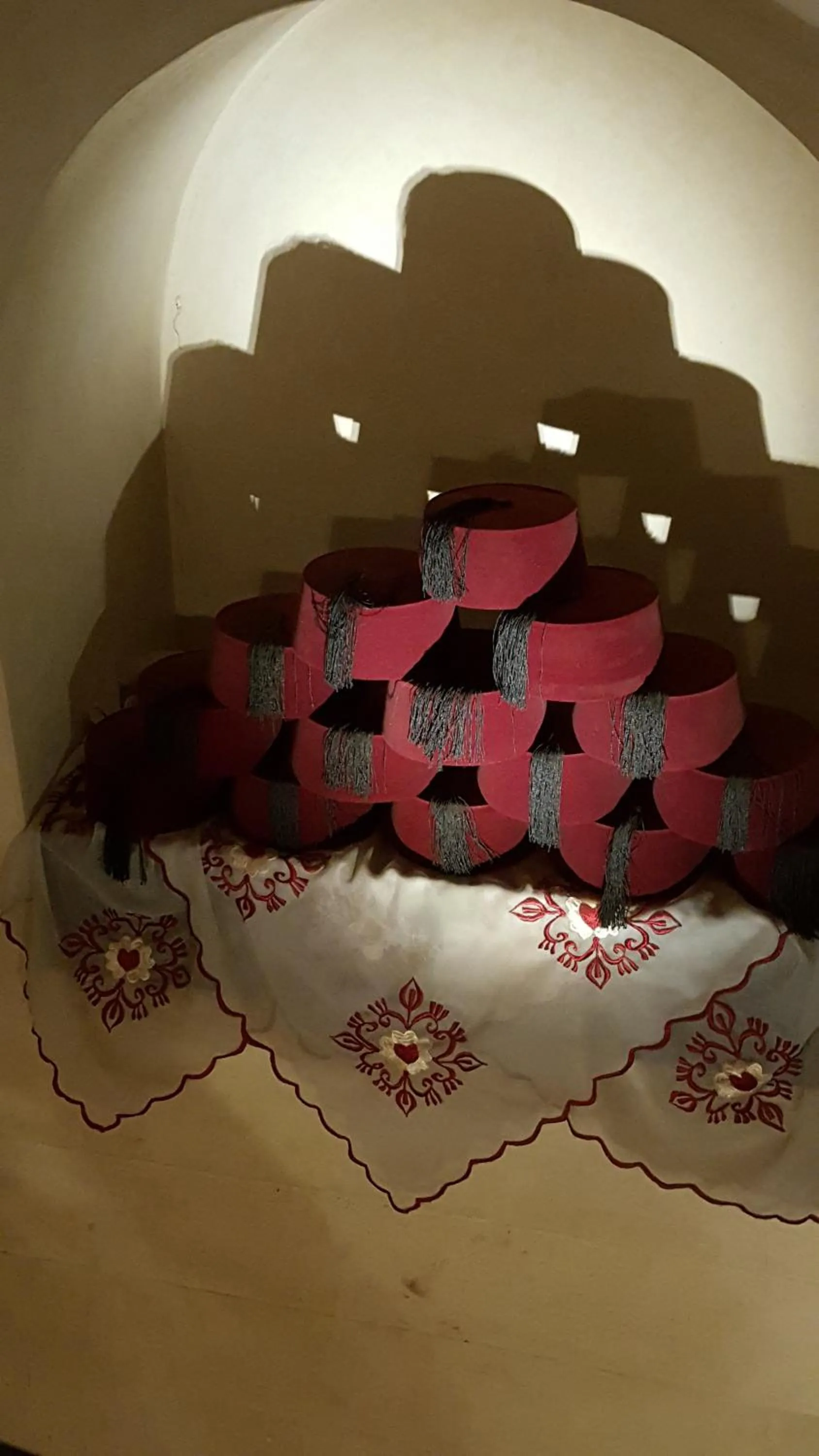 Decorative detail, Bed in Riad Monceau