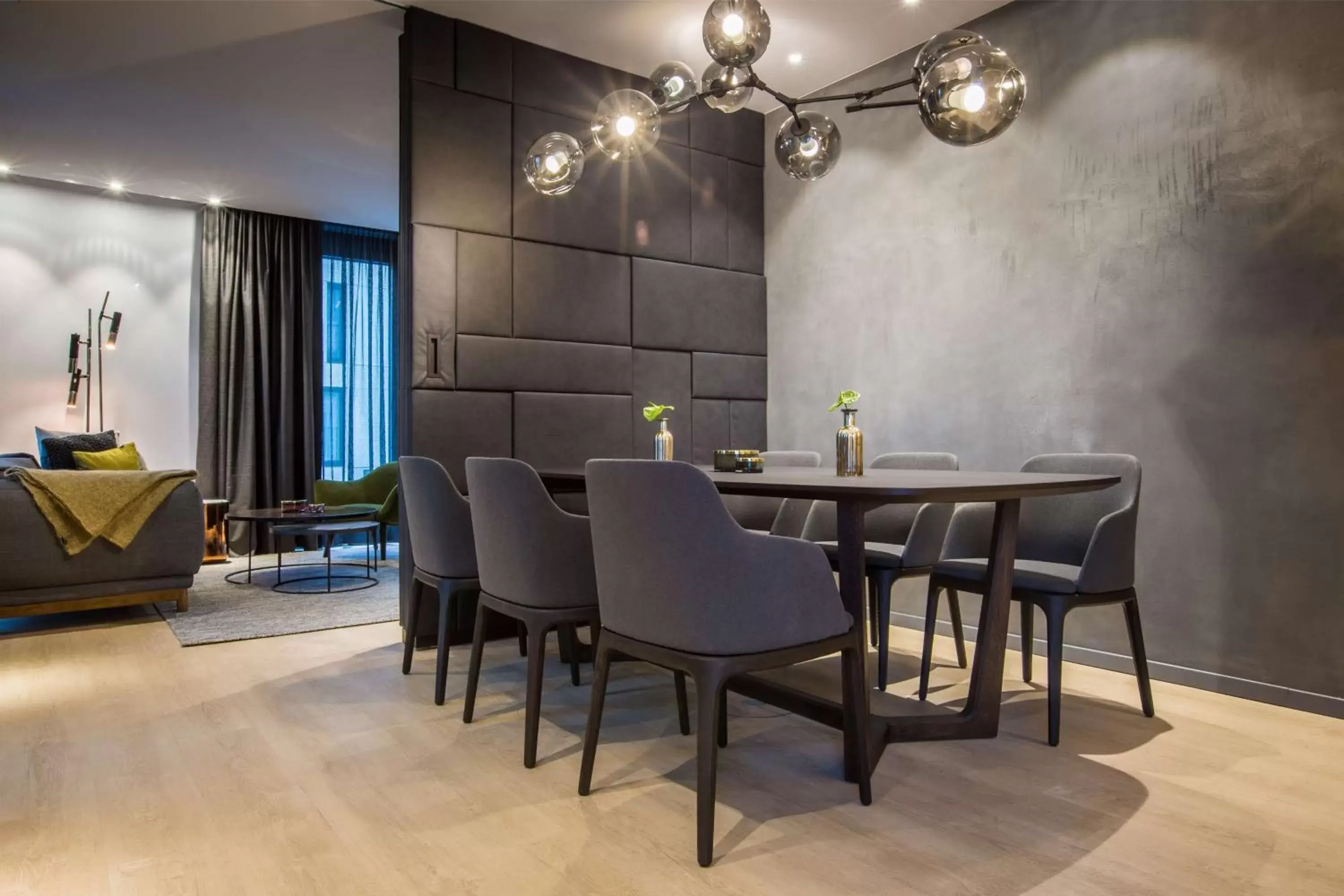 Suite in Radisson Blu Hotel, Mannheim Suite in Radisson Blu Hotel, Mannheim