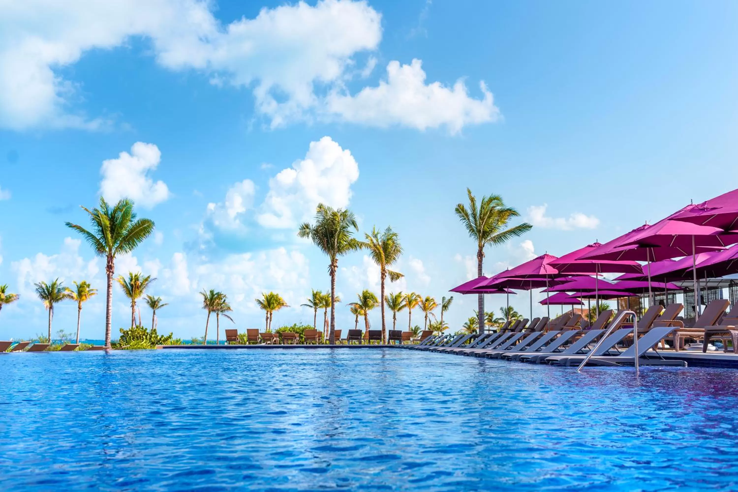 Swimming pool in Planet Hollywood Cancun by Royalton, An Autograph Collection All-Inclusive Resort