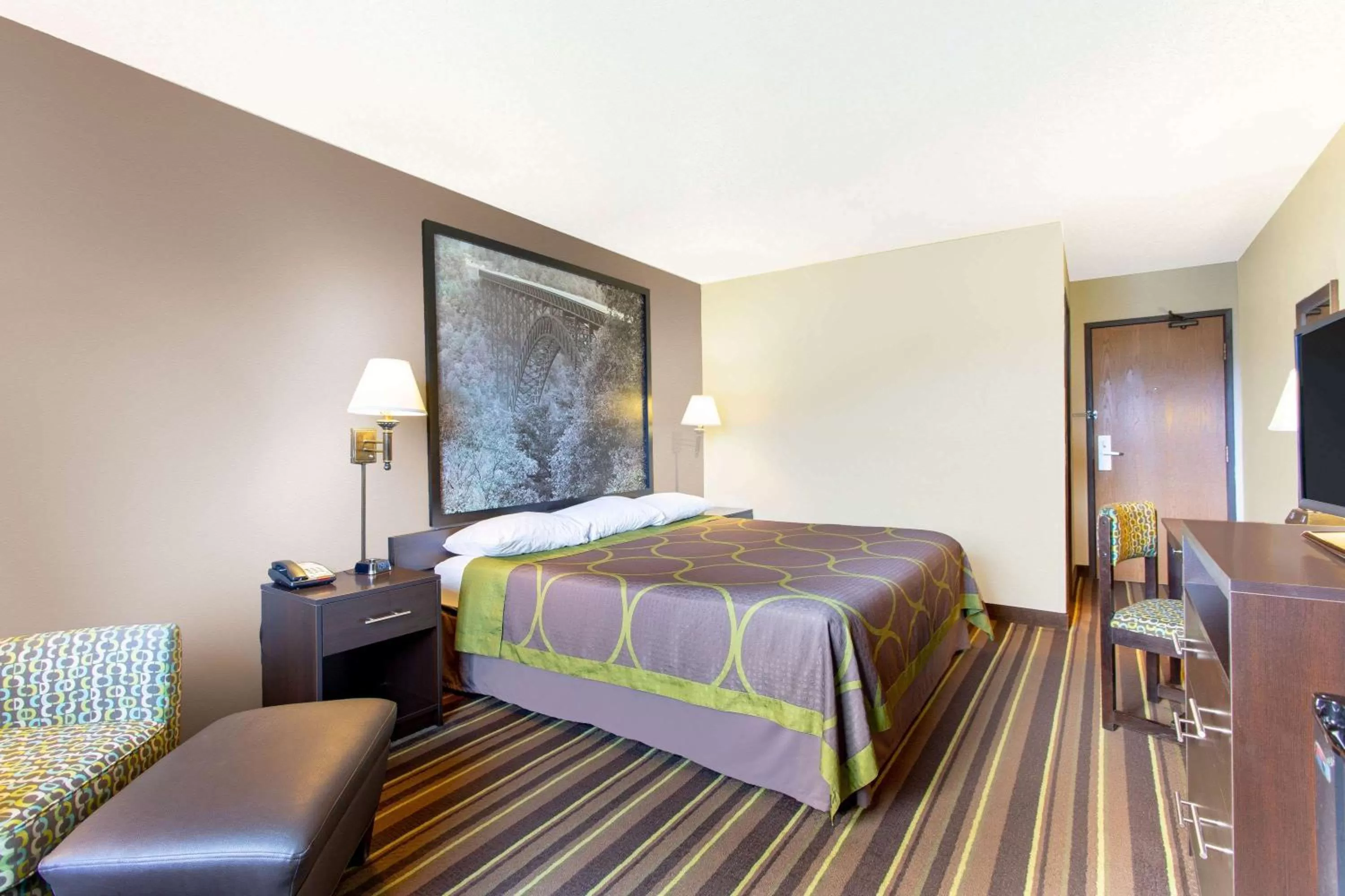 Photo of the whole room, Bed in Super 8 by Wyndham Weston WV