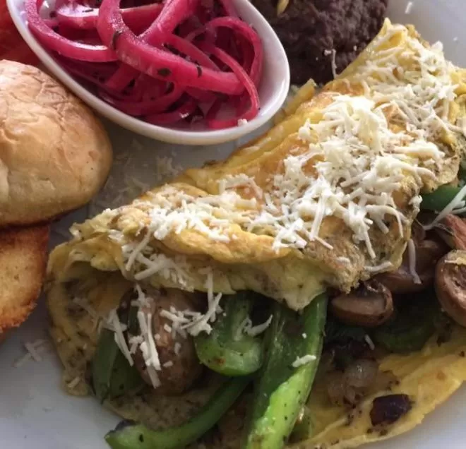 Breakfast in Ochenta Y Dos Bed & Breakfast & Spa