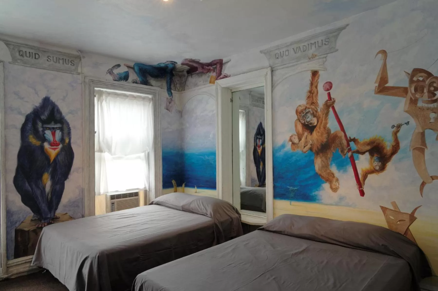 Bed in Carlton Arms Hotel