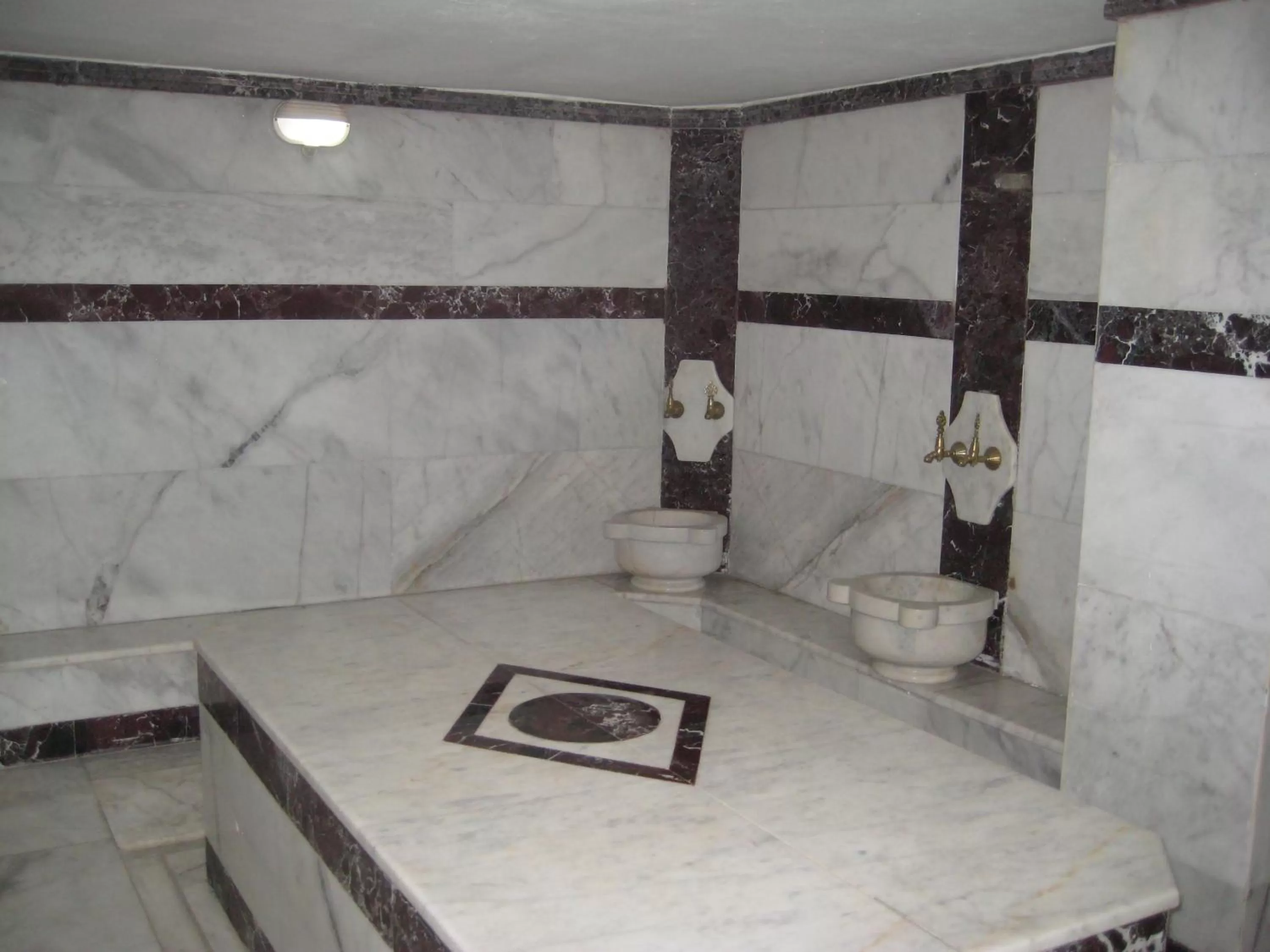 Spa and wellness centre/facilities, Bathroom in Miroglu Hotel