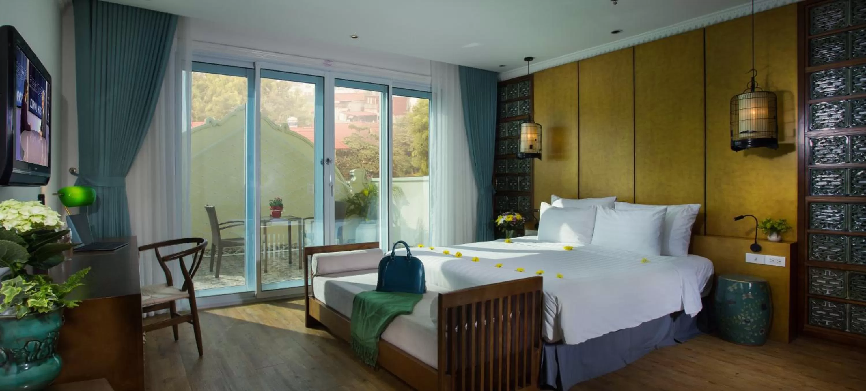 Photo of the whole room, Bed in Hanoi Media Hotel & Spa