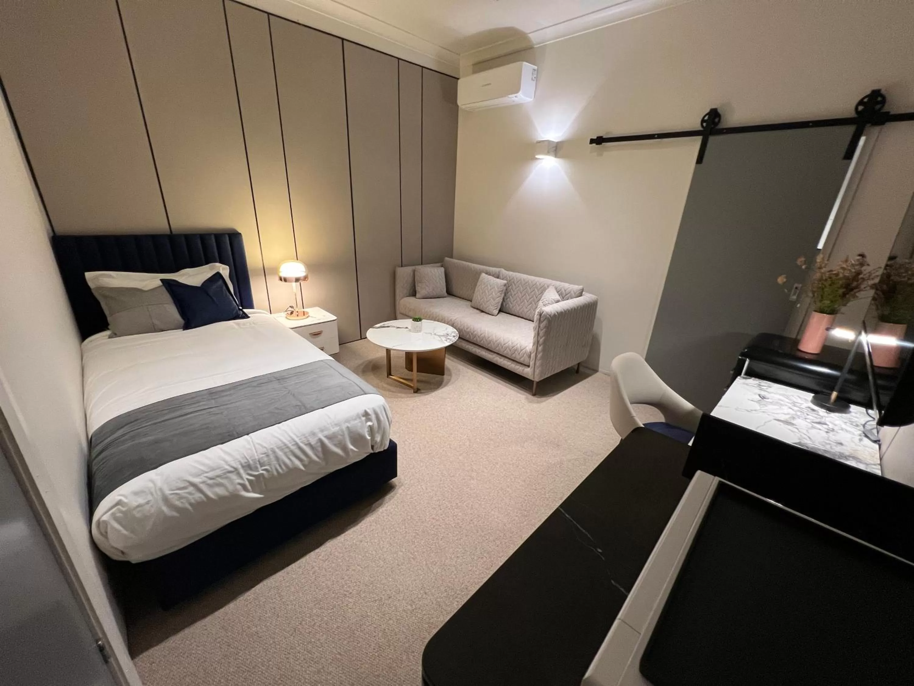 Photo of the whole room, Bed in Lismore City Motor Inn