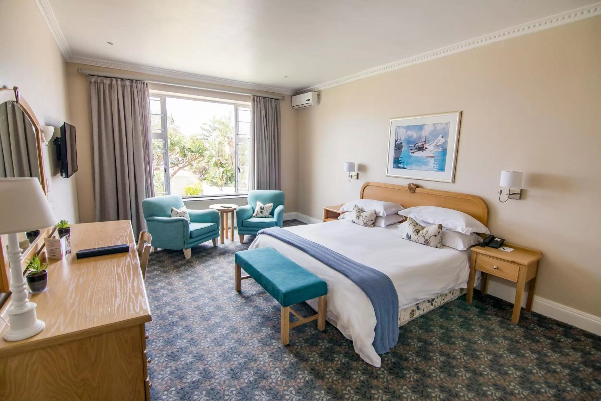 Bedroom, Bed in The Beach Hotel