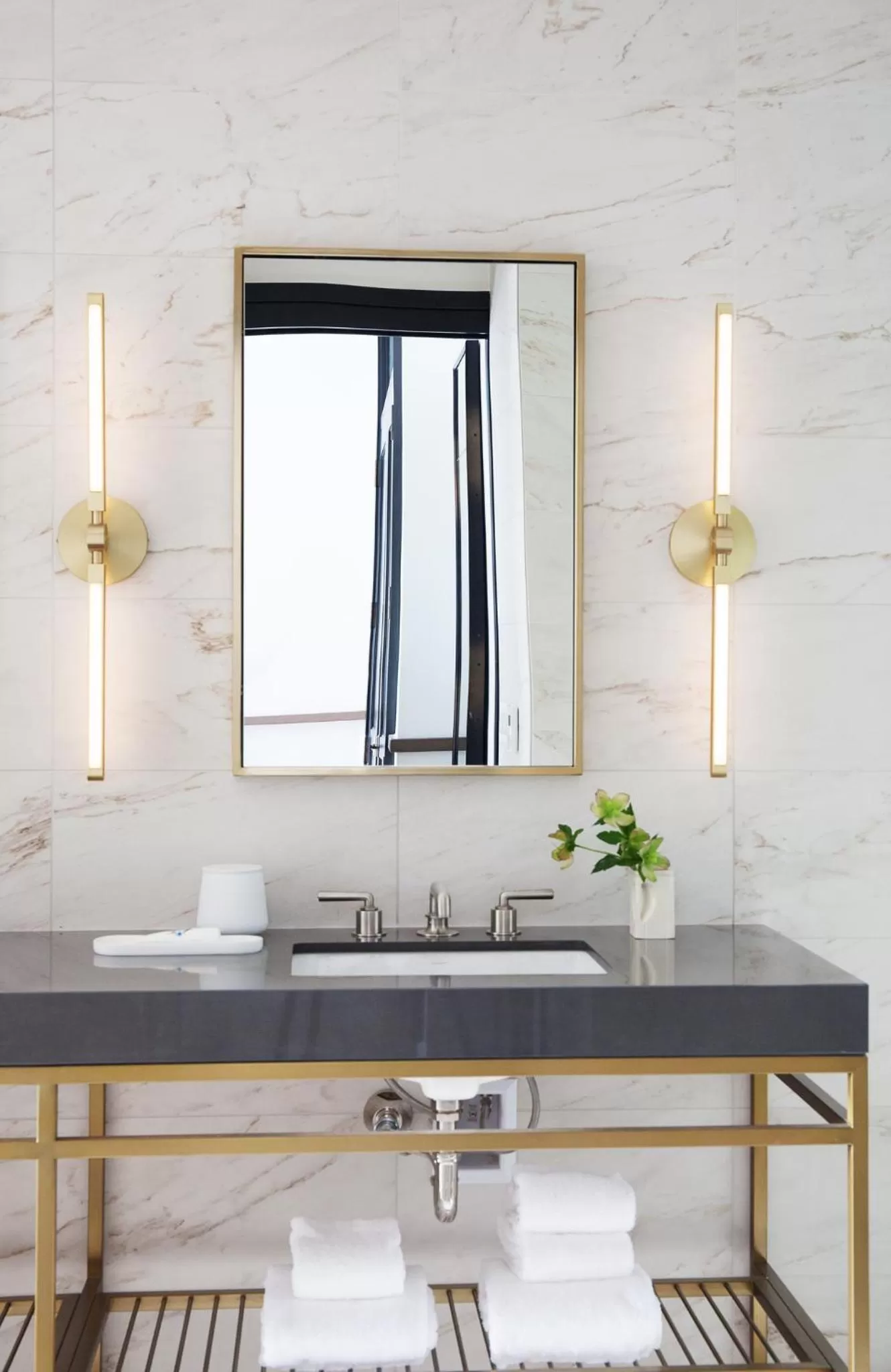 Photo of the whole room in Noelle