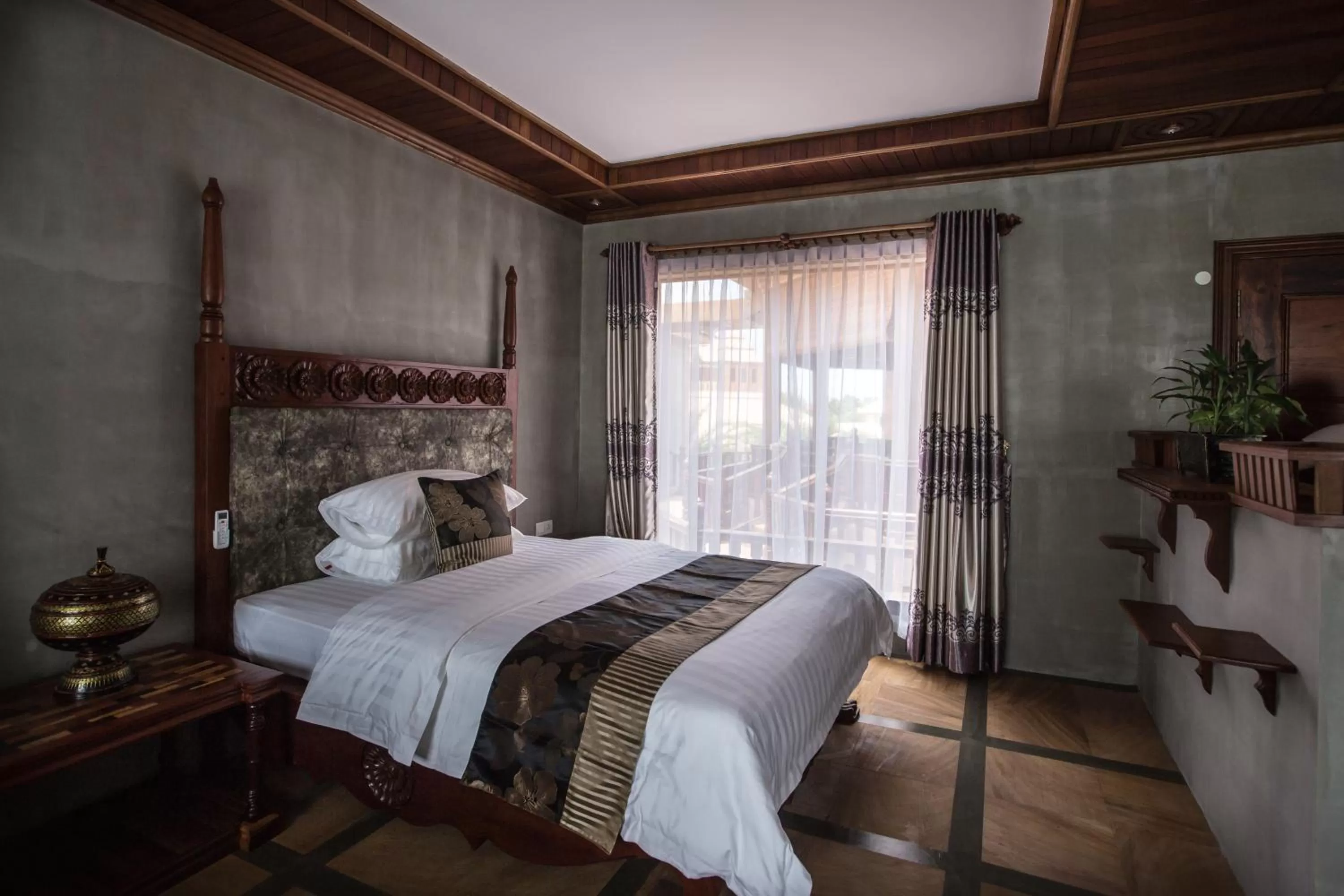 Decorative detail, Bed in Angkor Style Resort