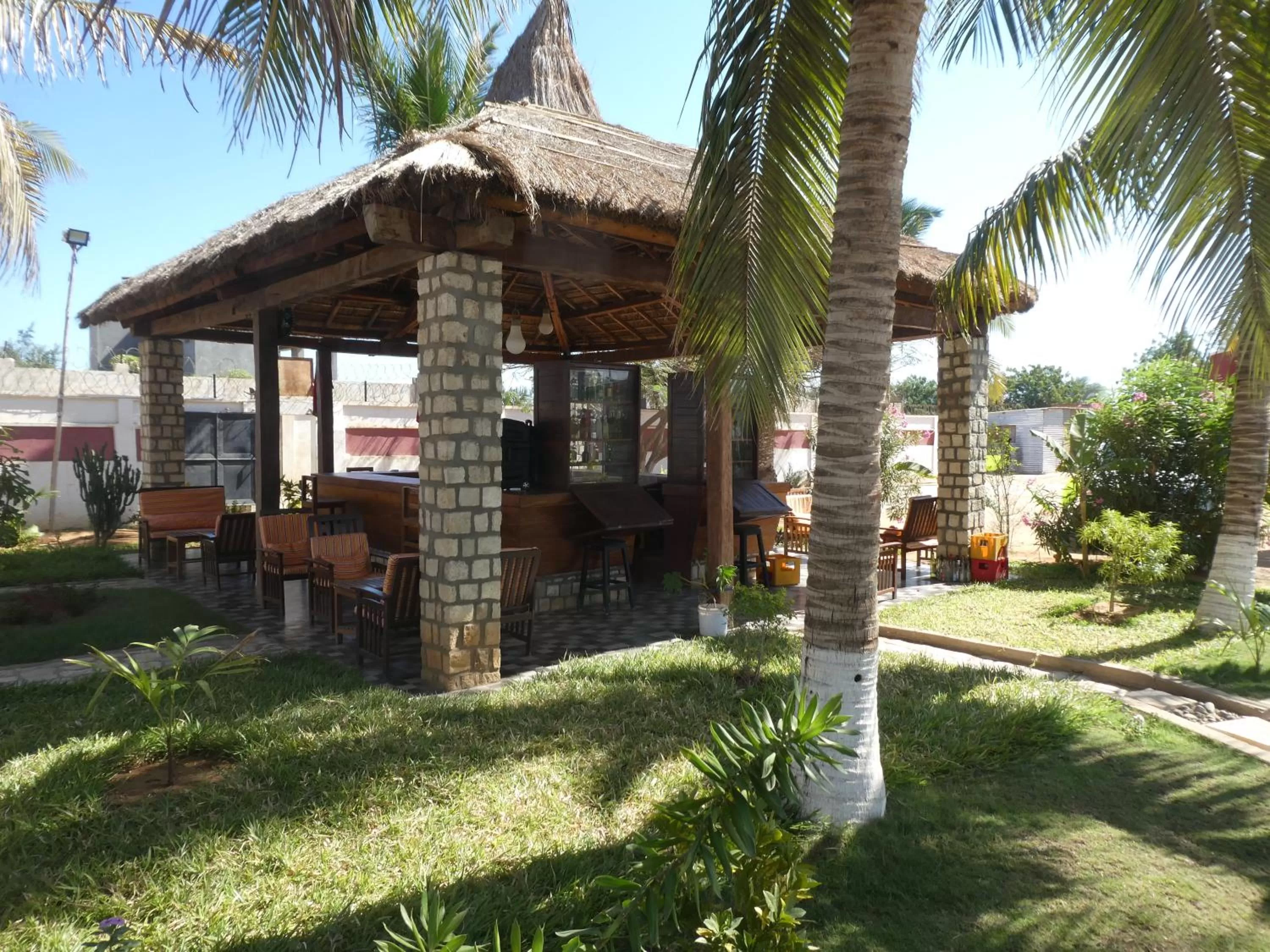 Facade/entrance in Bohobé Naboty