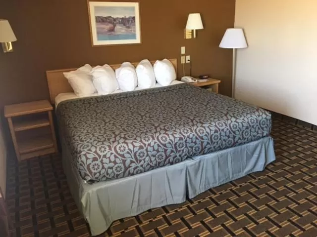 Bed in Days Inn by Wyndham Hurricane/Zion National Park Area
