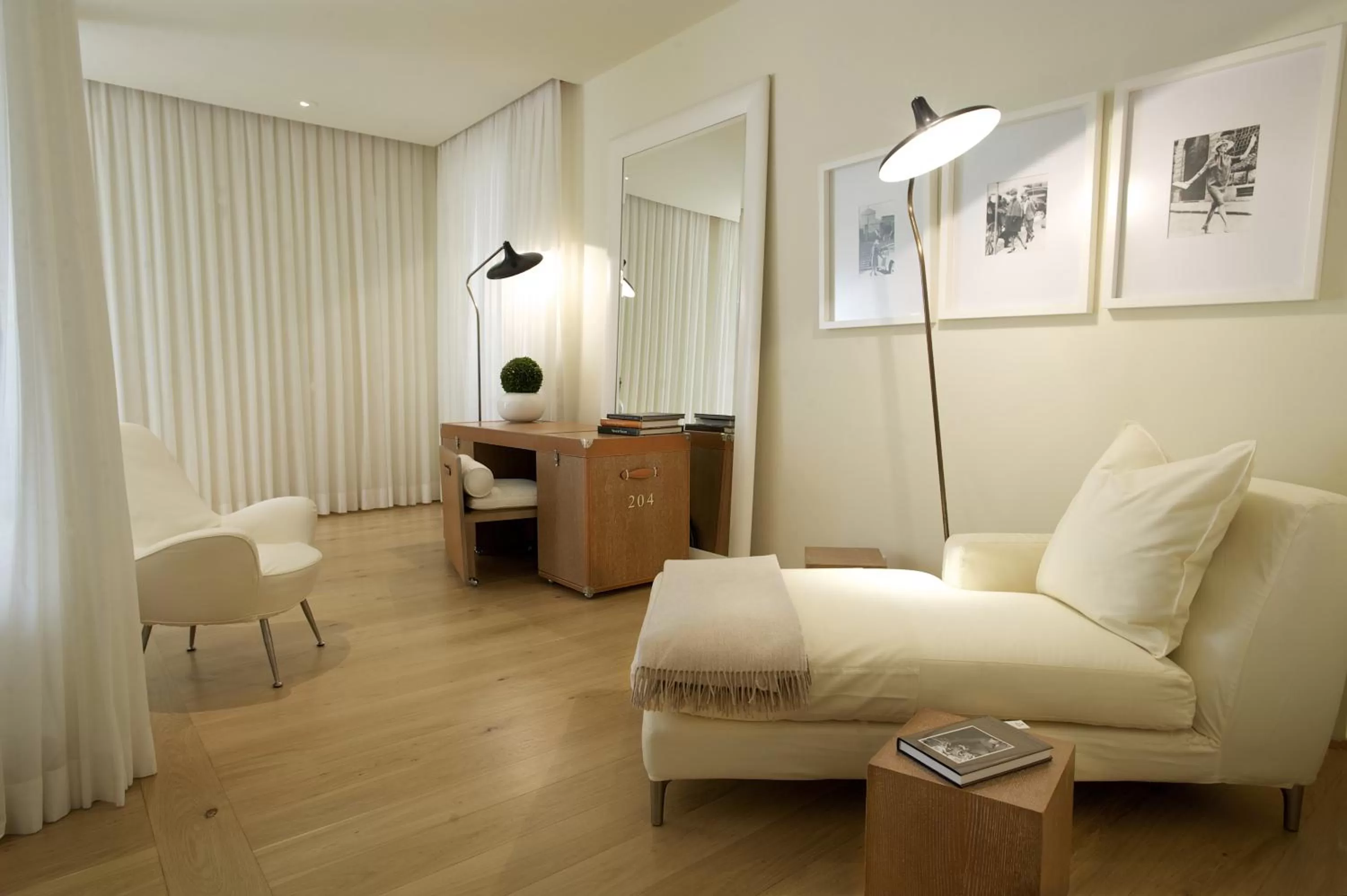 Photo of the whole room in Hotel Continentale - Lungarno Collection