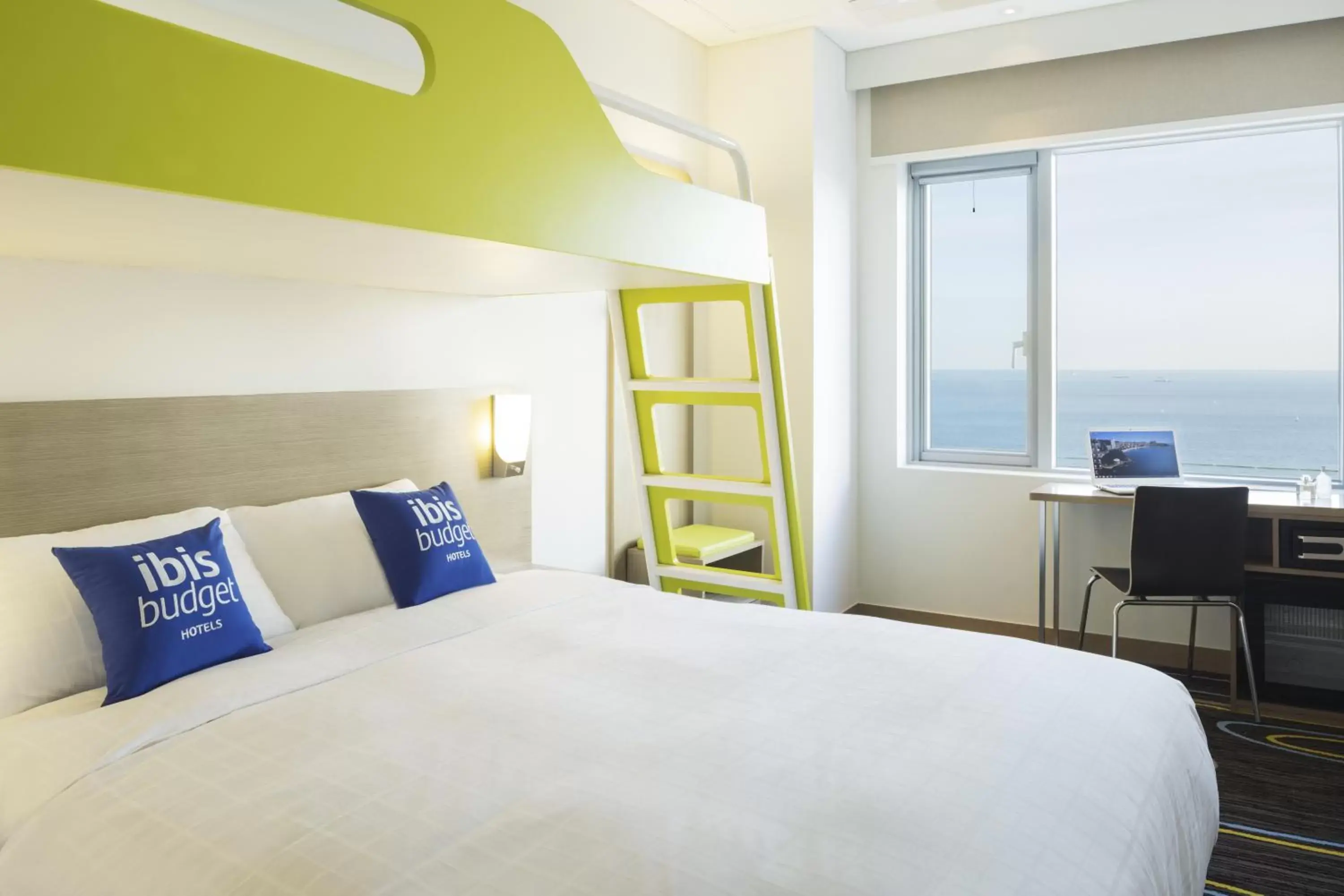 Standard Family Room with Bunk Bed - Ocean View in ibis budget Ambassador Busan Haeundae Standard Family Room with Bunk Bed - Ocean View in ibis budget Ambassador Busan Haeundae