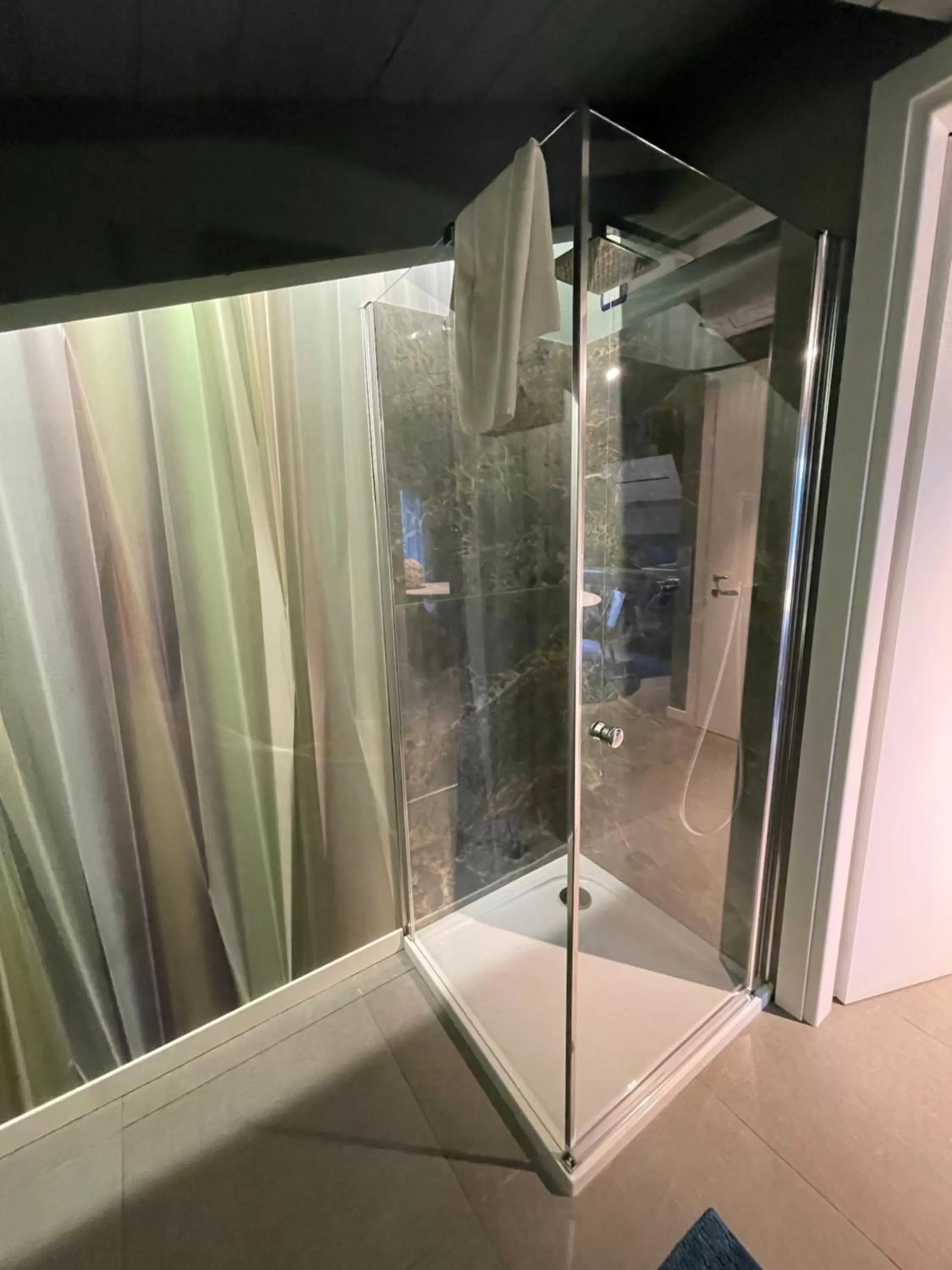 Bathroom in Art B&B Design