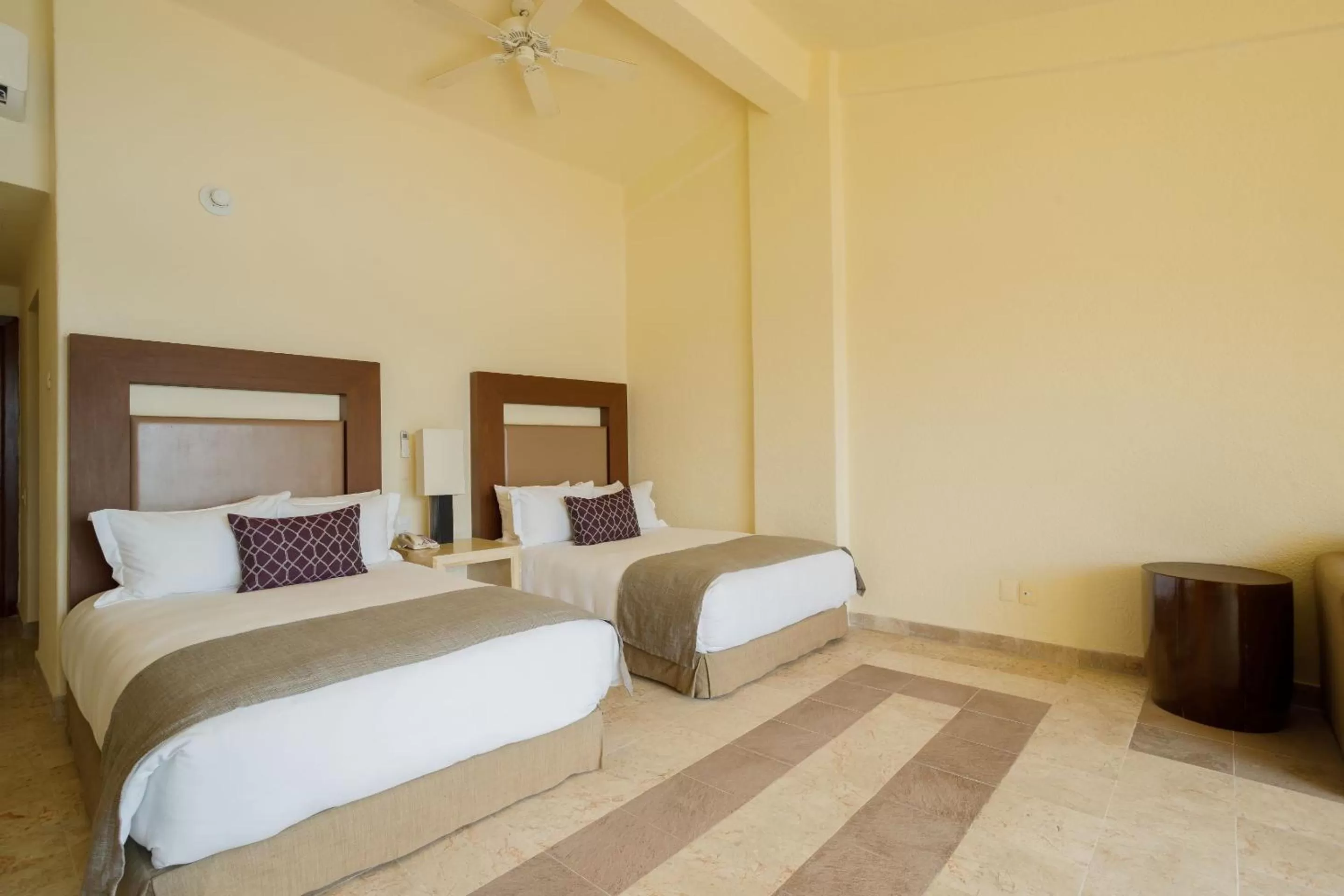 Deluxe Double Two Beds Partial Sea View in Camino Real Acapulco Diamante