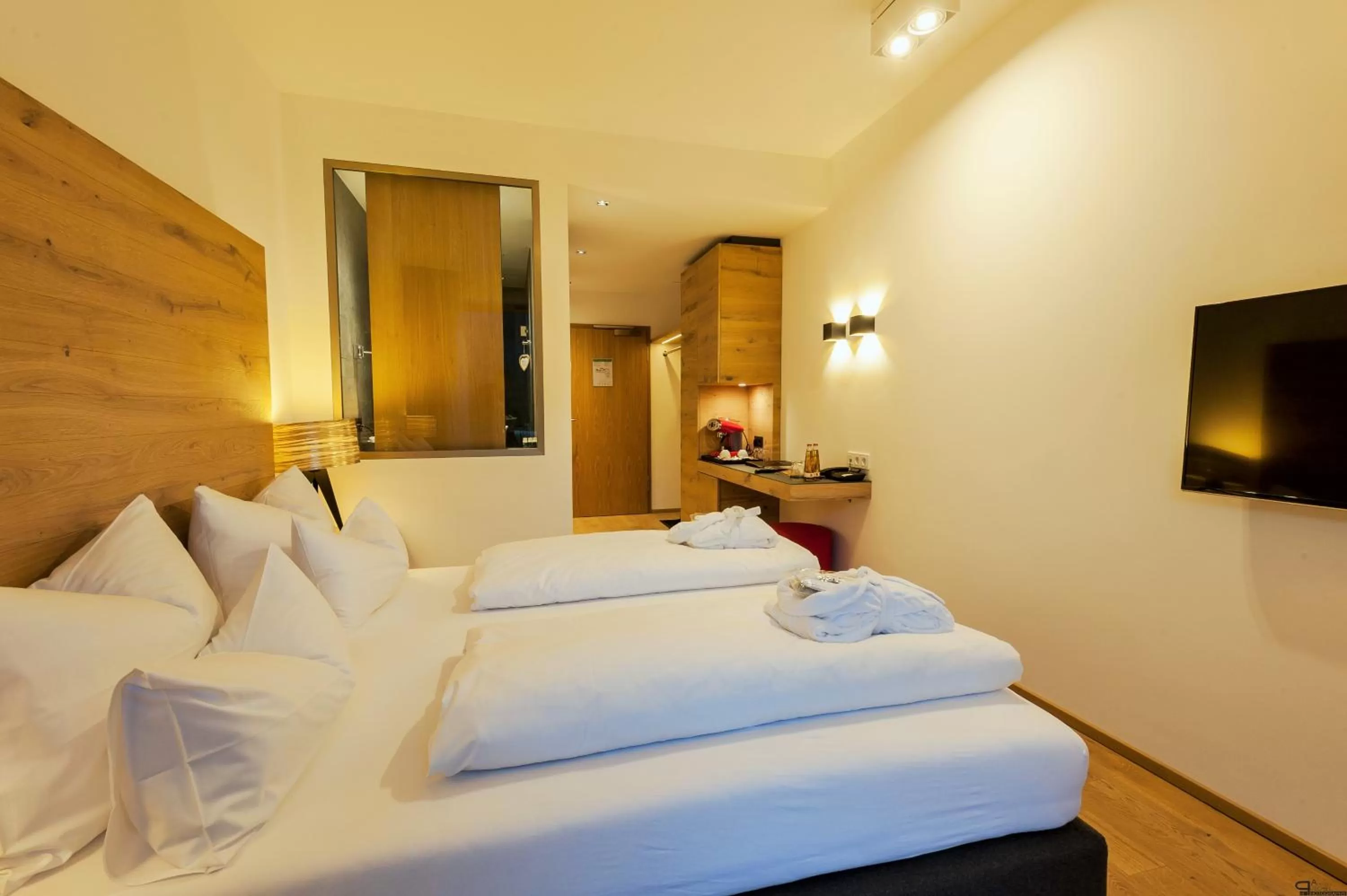 Basic Room with Terrace or Balcony - single occupancy in Das Graseck - mountain hideaway & health care