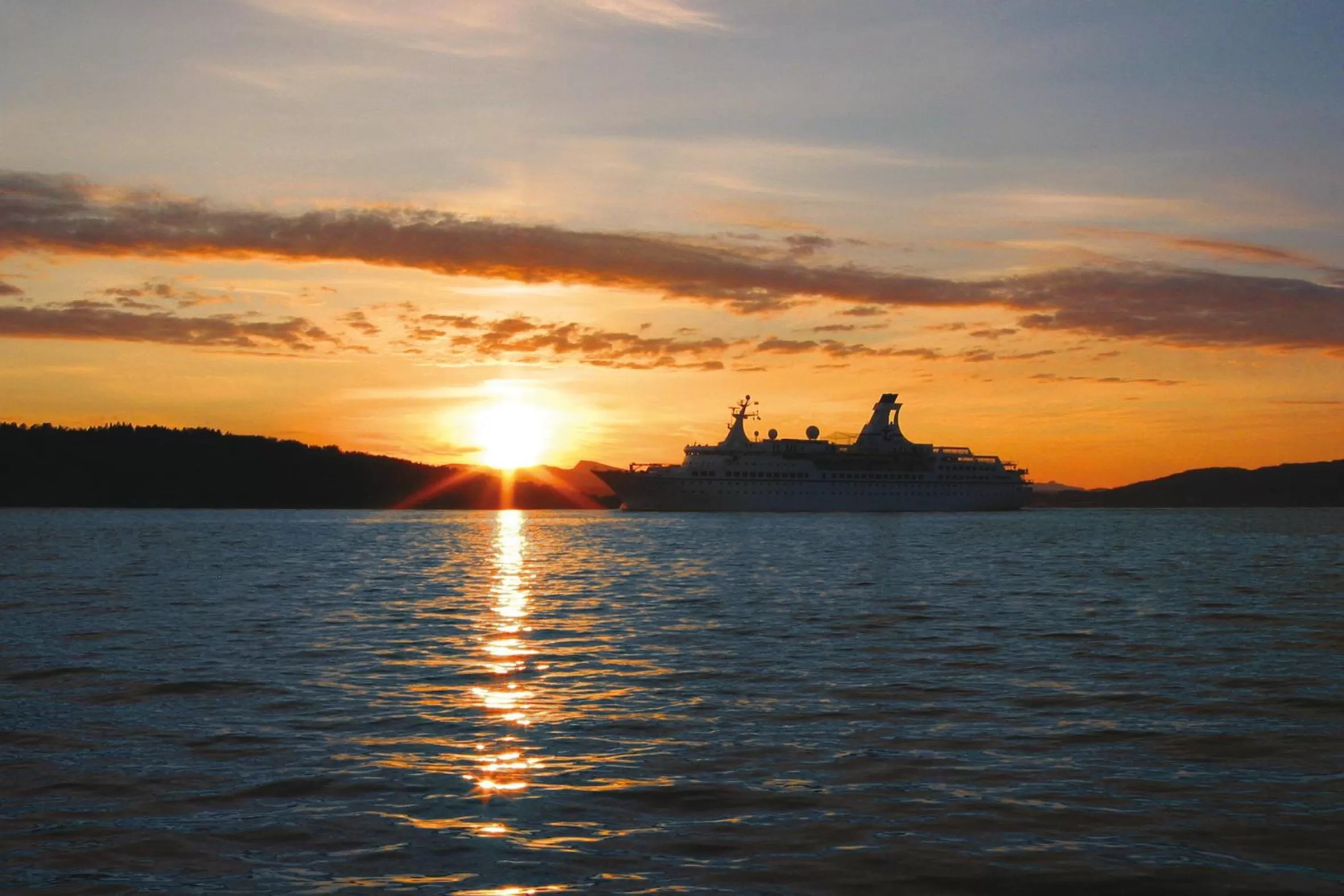 Sunset in Comfort Hotel Finnsnes